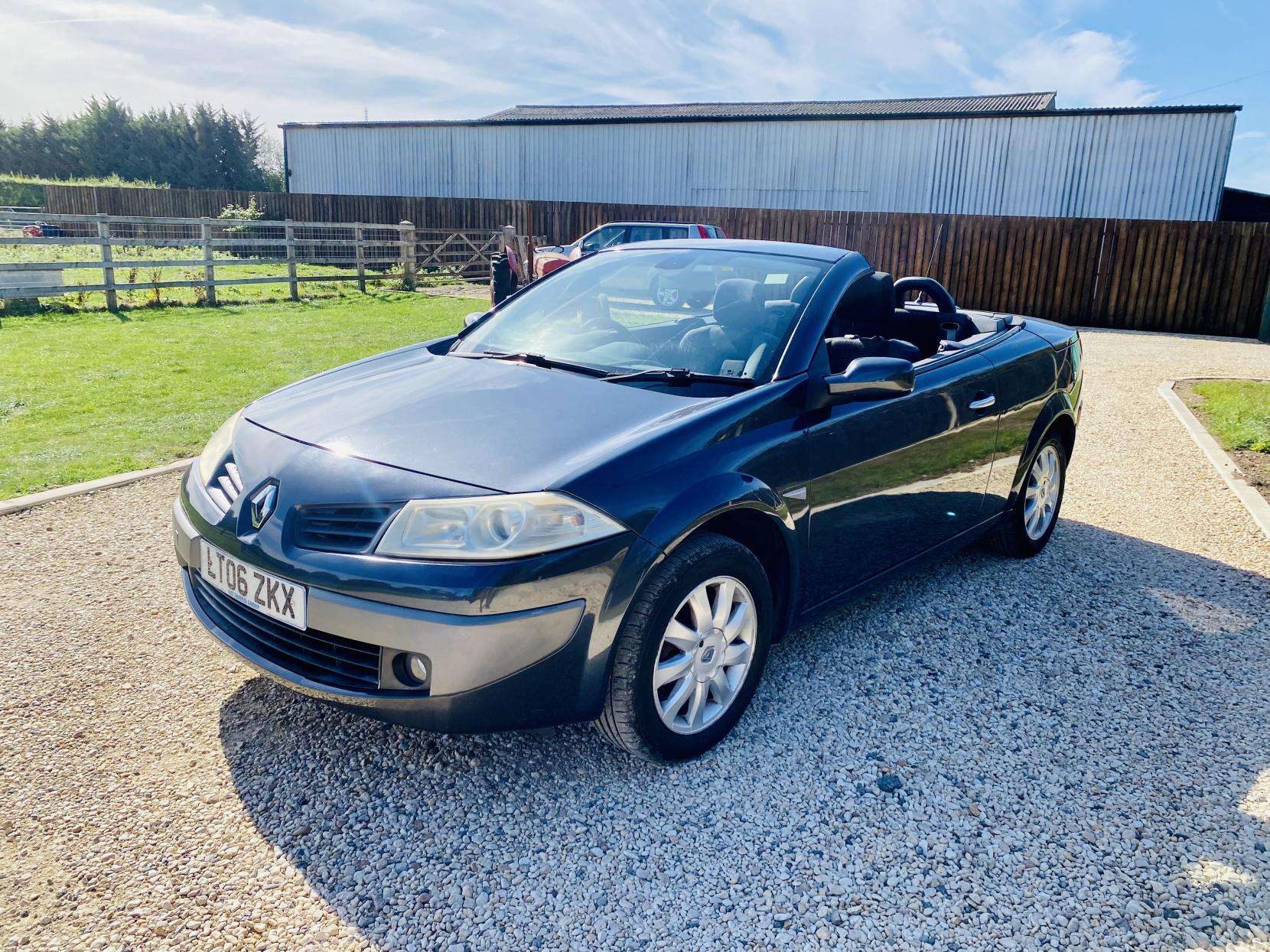 2006 RENAULT MEGANE 2006 RENAULT MEGANE