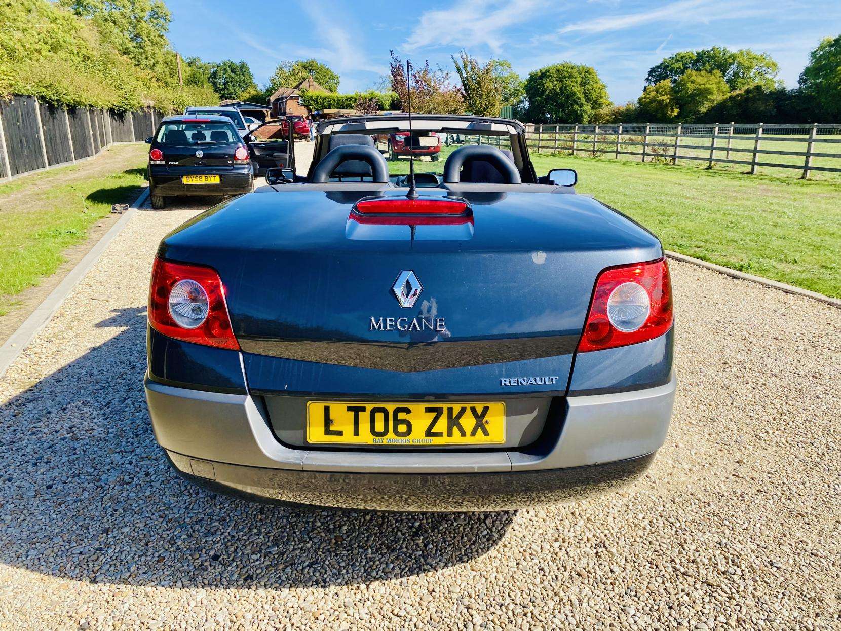 2006 RENAULT MEGANE 2006 RENAULT MEGANE