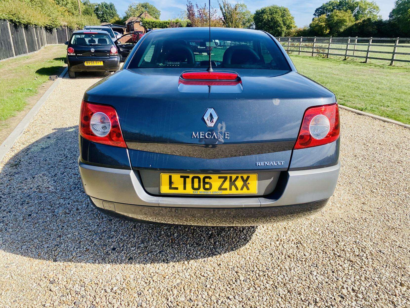 2006 RENAULT MEGANE 2006 RENAULT MEGANE