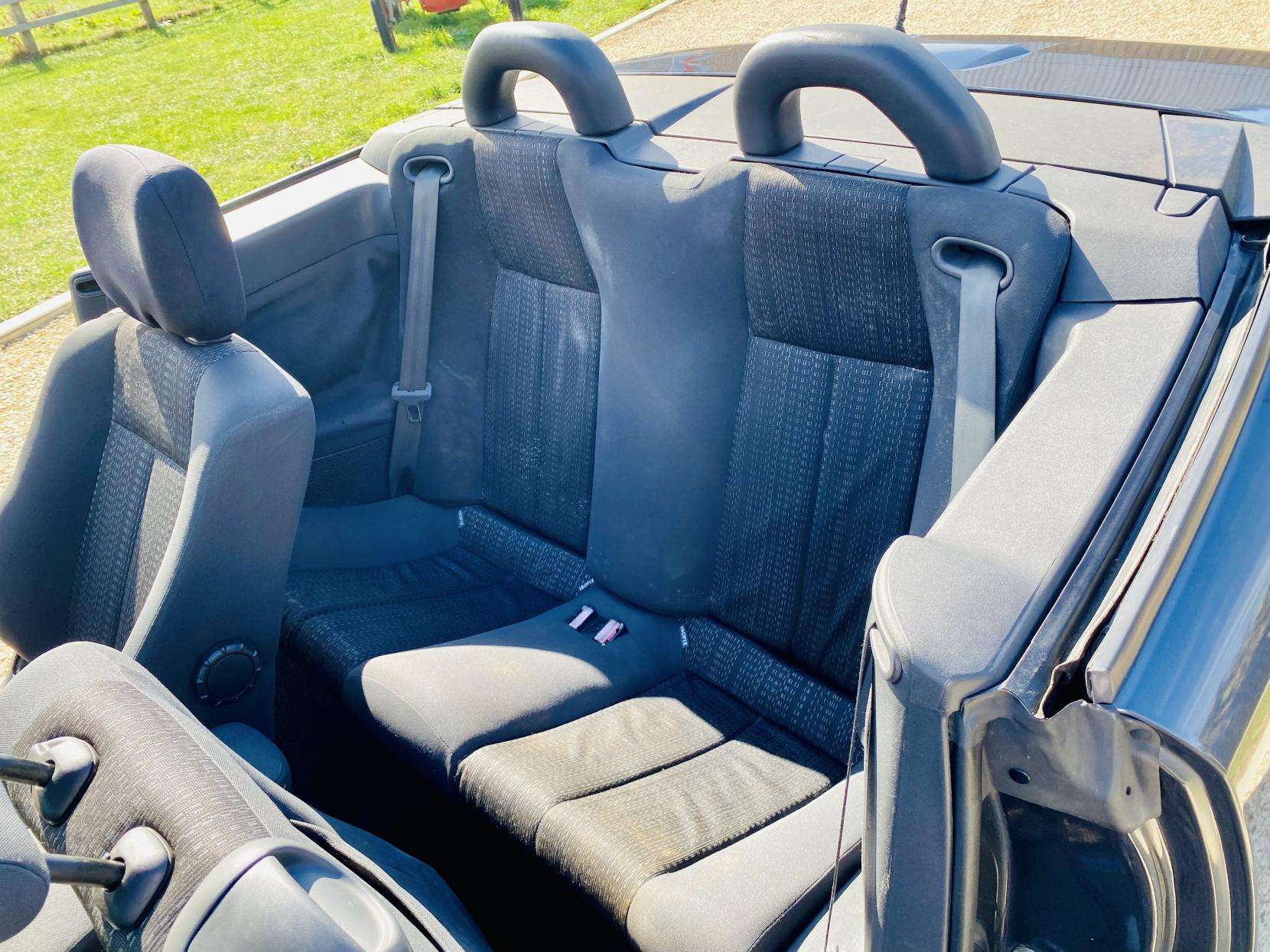 2006 RENAULT MEGANE 2006 RENAULT MEGANE