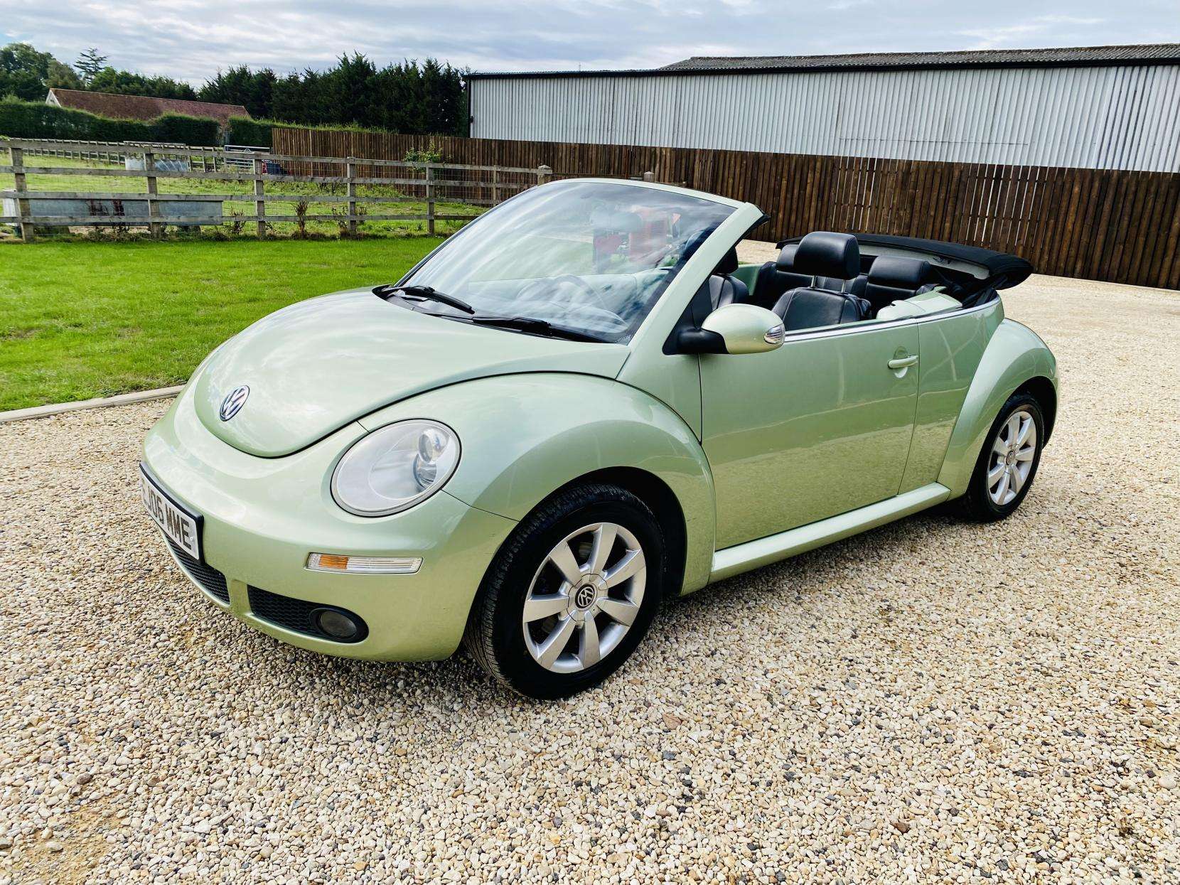 A 2006 VOLKSWAGEN BEETLE 2.0 S Cabriolet 2dr Petrol Manual Euro 4 (115 ps) A 2006 VOLKSWAGEN BEETLE 2.0 S Cabriolet 2dr Petrol Manual Euro 4 (115 ps)