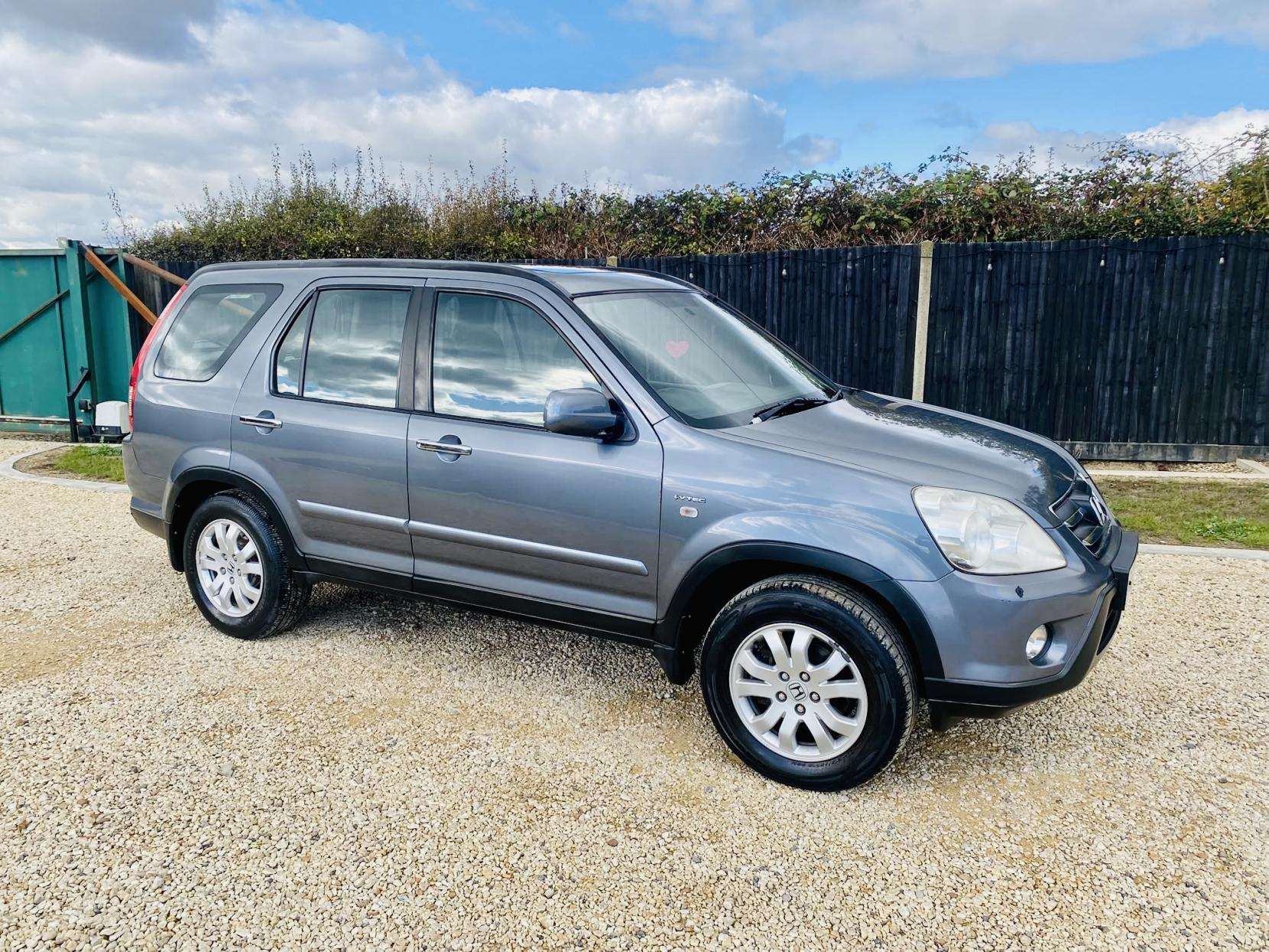 A 2007 HONDA CR-V 2.0 i-VTEC Sport SUV 5dr Petrol Manual (216 g/km, 150 bhp) A 2007 HONDA CR-V 2.0 i-VTEC Sport SUV 5dr Petrol Manual (216 g/km, 150 bhp)
