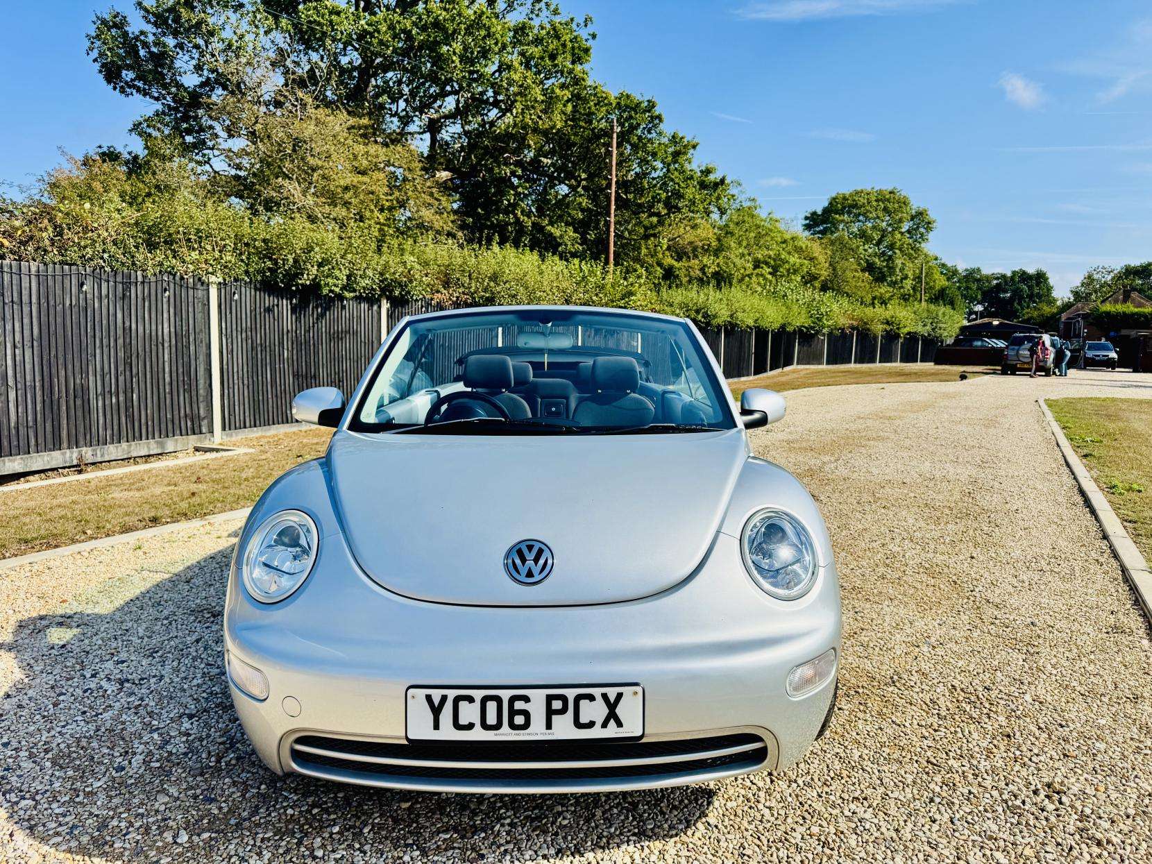 A 2006 VOLKSWAGEN BEETLE 2.0 S Cabriolet 2dr Petrol Manual Euro 4 (115 ps) A 2006 VOLKSWAGEN BEETLE 2.0 S Cabriolet 2dr Petrol Manual Euro 4 (115 ps)