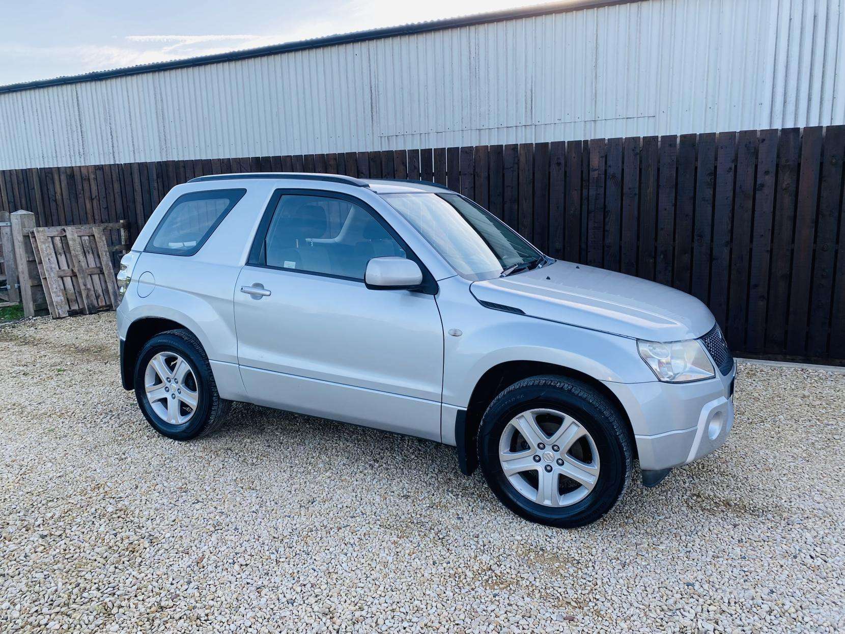 A 2008 SUZUKI GRAND VITARA 1.6 VVT SUV 3dr Petrol Manual 4WD Euro 4 (106 ps) A 2008 SUZUKI GRAND VITARA 1.6 VVT SUV 3dr Petrol Manual 4WD Euro 4 (106 ps)