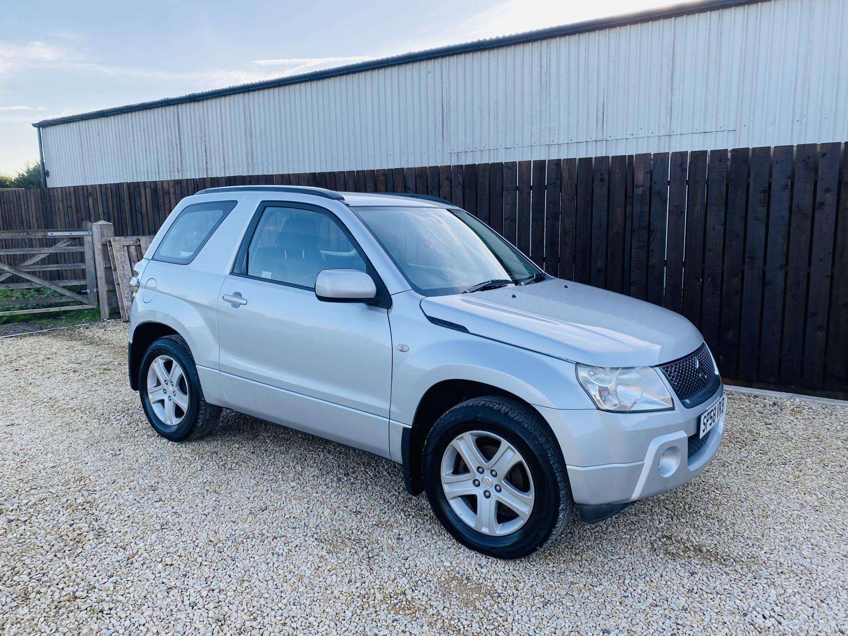 A 2008 SUZUKI GRAND VITARA 1.6 VVT SUV 3dr Petrol Manual 4WD Euro 4 (106 ps) A 2008 SUZUKI GRAND VITARA 1.6 VVT SUV 3dr Petrol Manual 4WD Euro 4 (106 ps)