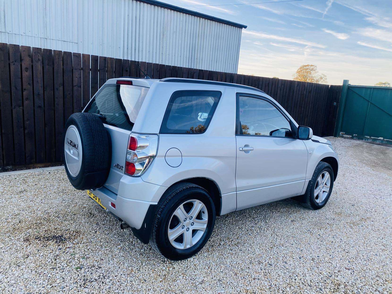 A 2008 SUZUKI GRAND VITARA 1.6 VVT SUV 3dr Petrol Manual 4WD Euro 4 (106 ps) A 2008 SUZUKI GRAND VITARA 1.6 VVT SUV 3dr Petrol Manual 4WD Euro 4 (106 ps)