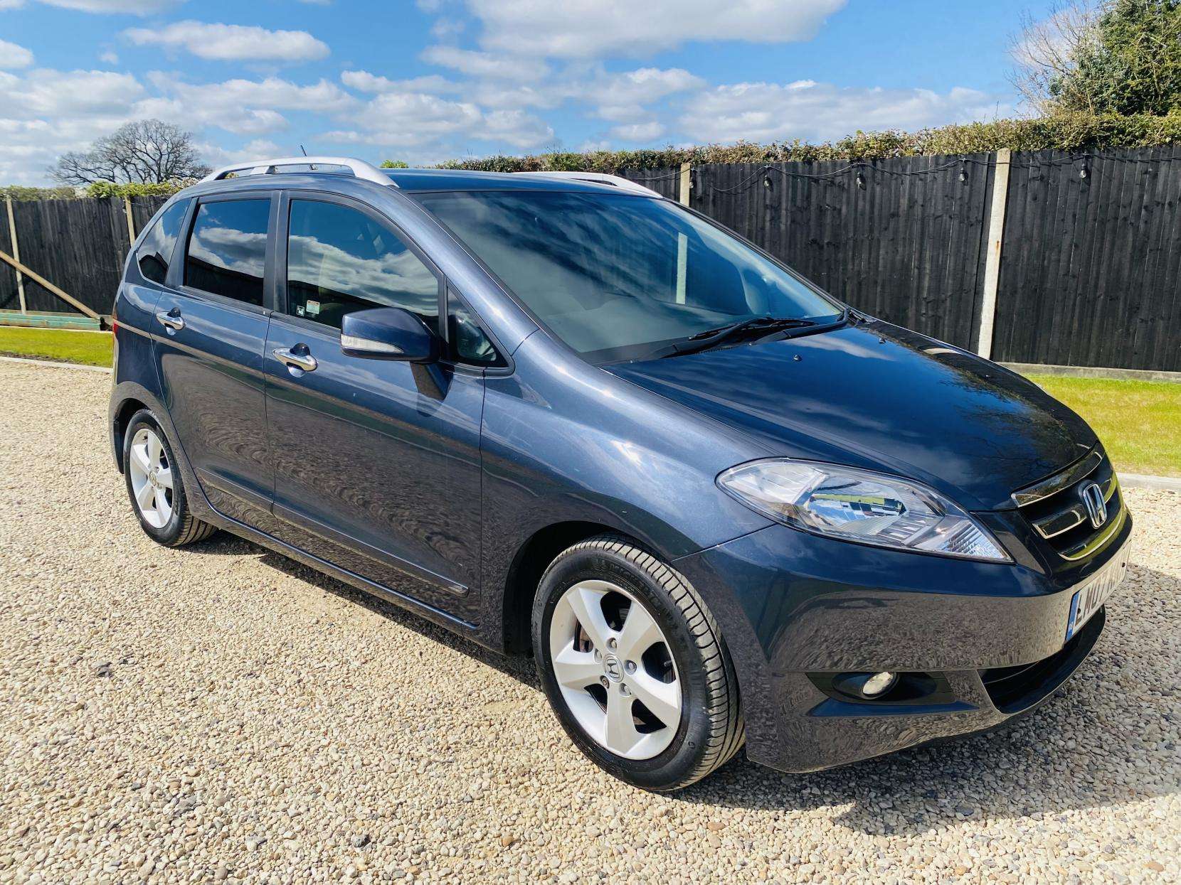 A 2007 HONDA FR-V 1.8 i-VTEC EX MPV 5dr Petrol Automatic (190 g/km, 138 bhp) A 2007 HONDA FR-V 1.8 i-VTEC EX MPV 5dr Petrol Automatic (190 g/km, 138 bhp)
