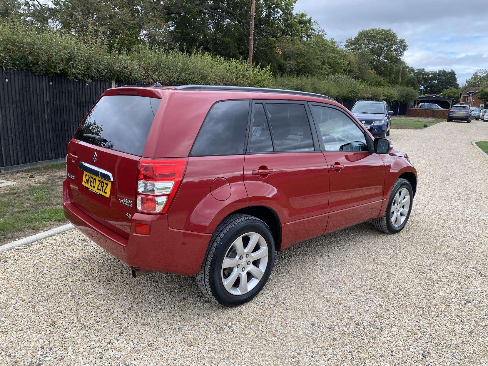 A 2010 SUZUKI GRAND VITARA 2.4 VVT SZ5 SUV 5dr Petrol Auto 4WD Euro 5 (169 ps) A 2010 SUZUKI GRAND VITARA 2.4 VVT SZ5 SUV 5dr Petrol Auto 4WD Euro 5 (169 ps)