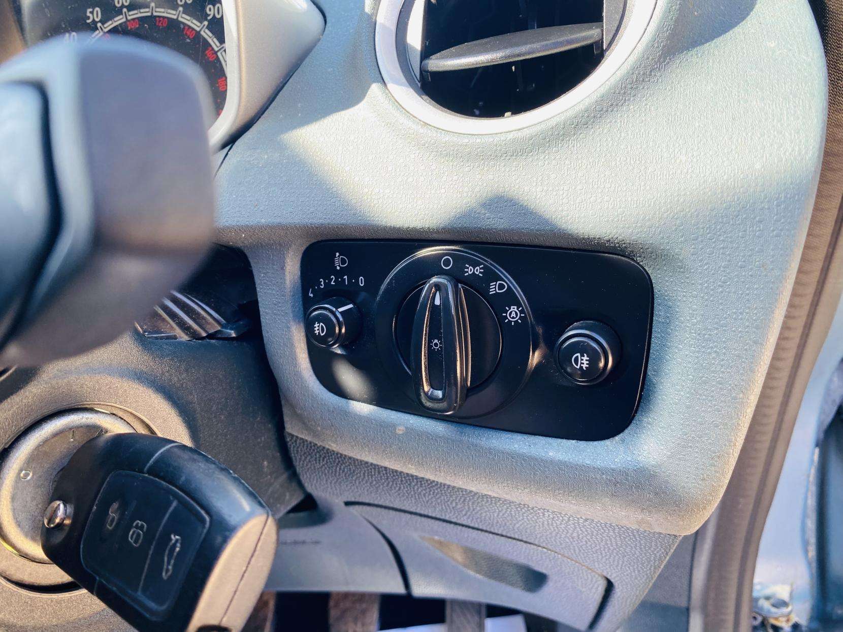 2010 FORD FIESTA 2010 FORD FIESTA