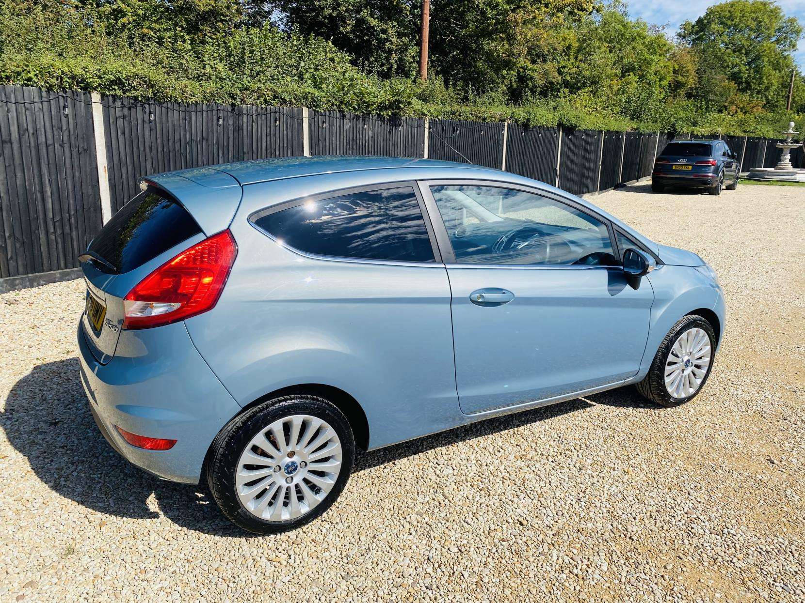 2010 FORD FIESTA 2010 FORD FIESTA