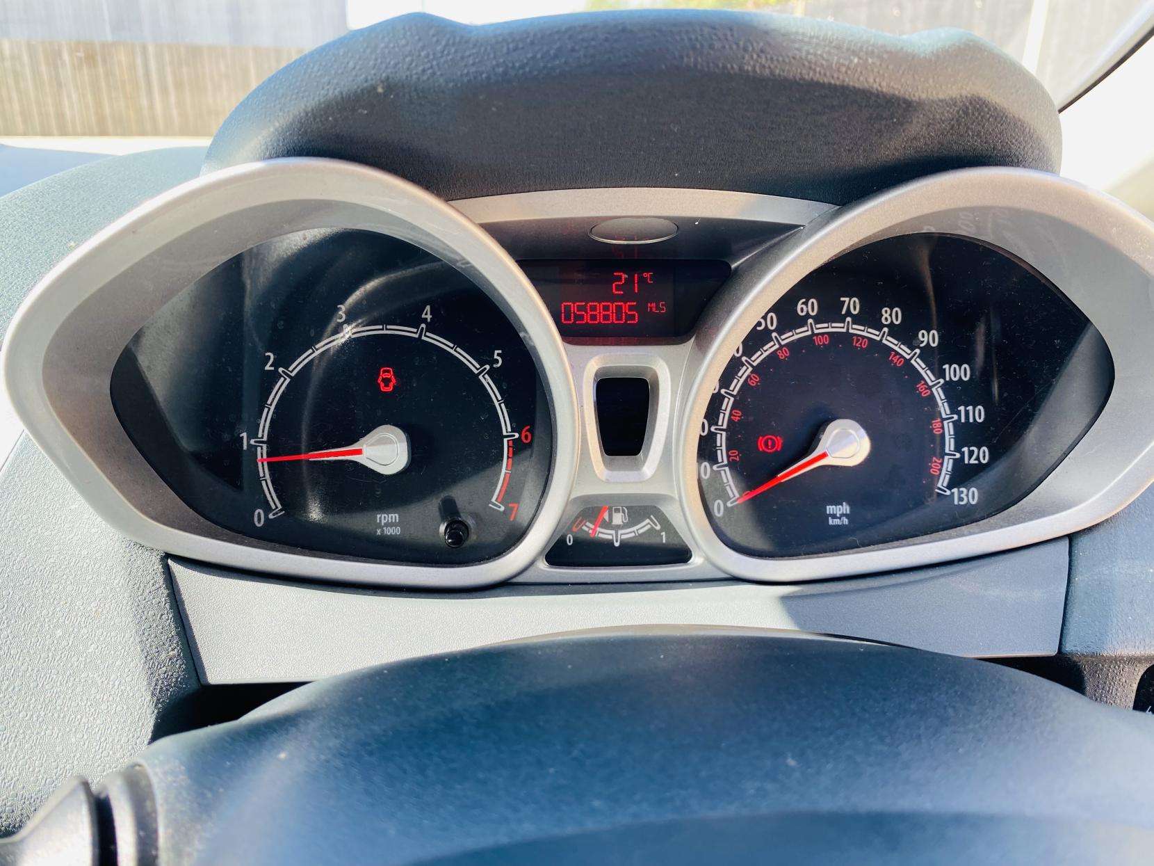 2010 FORD FIESTA 2010 FORD FIESTA