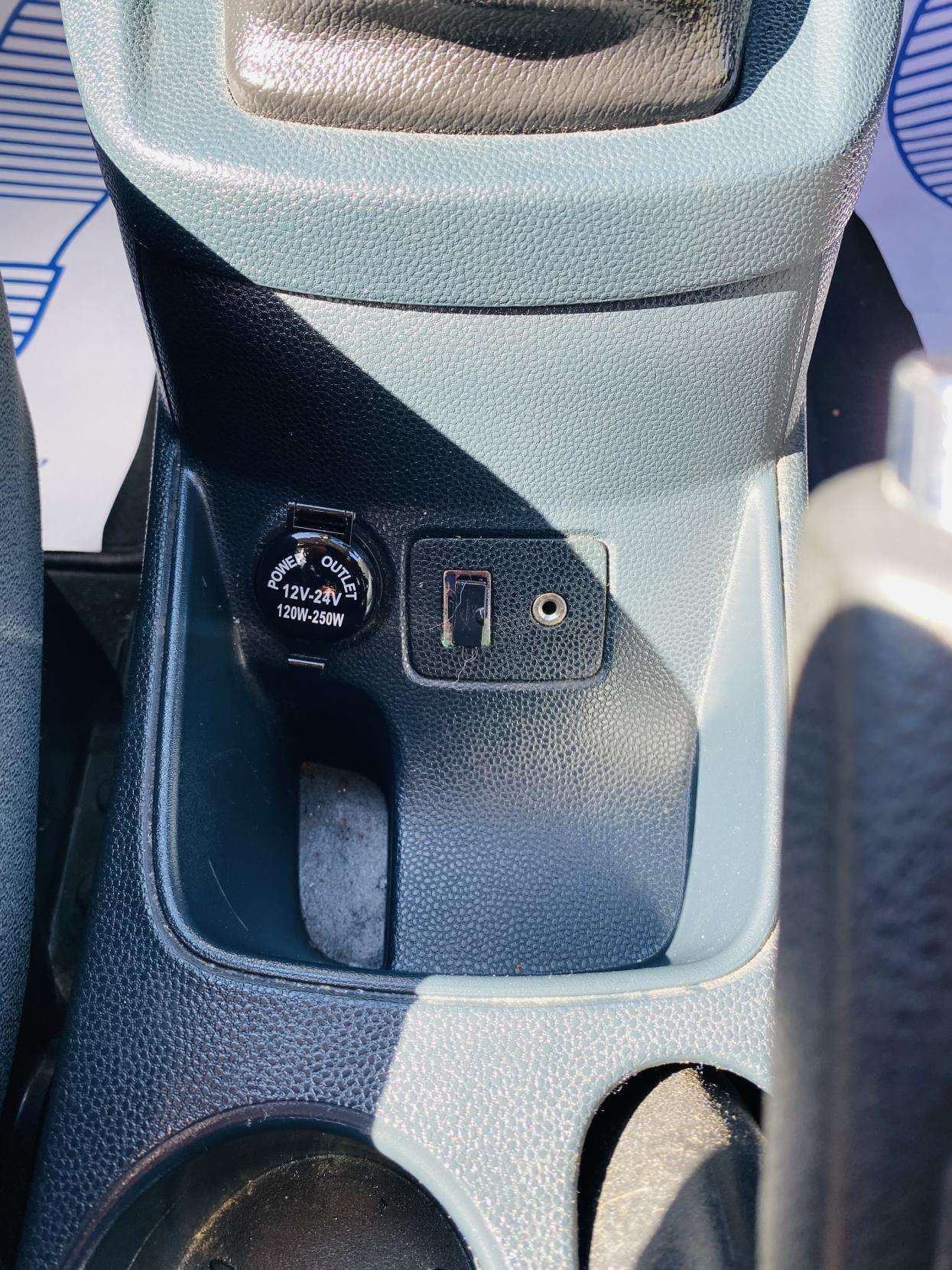 2010 FORD FIESTA 2010 FORD FIESTA