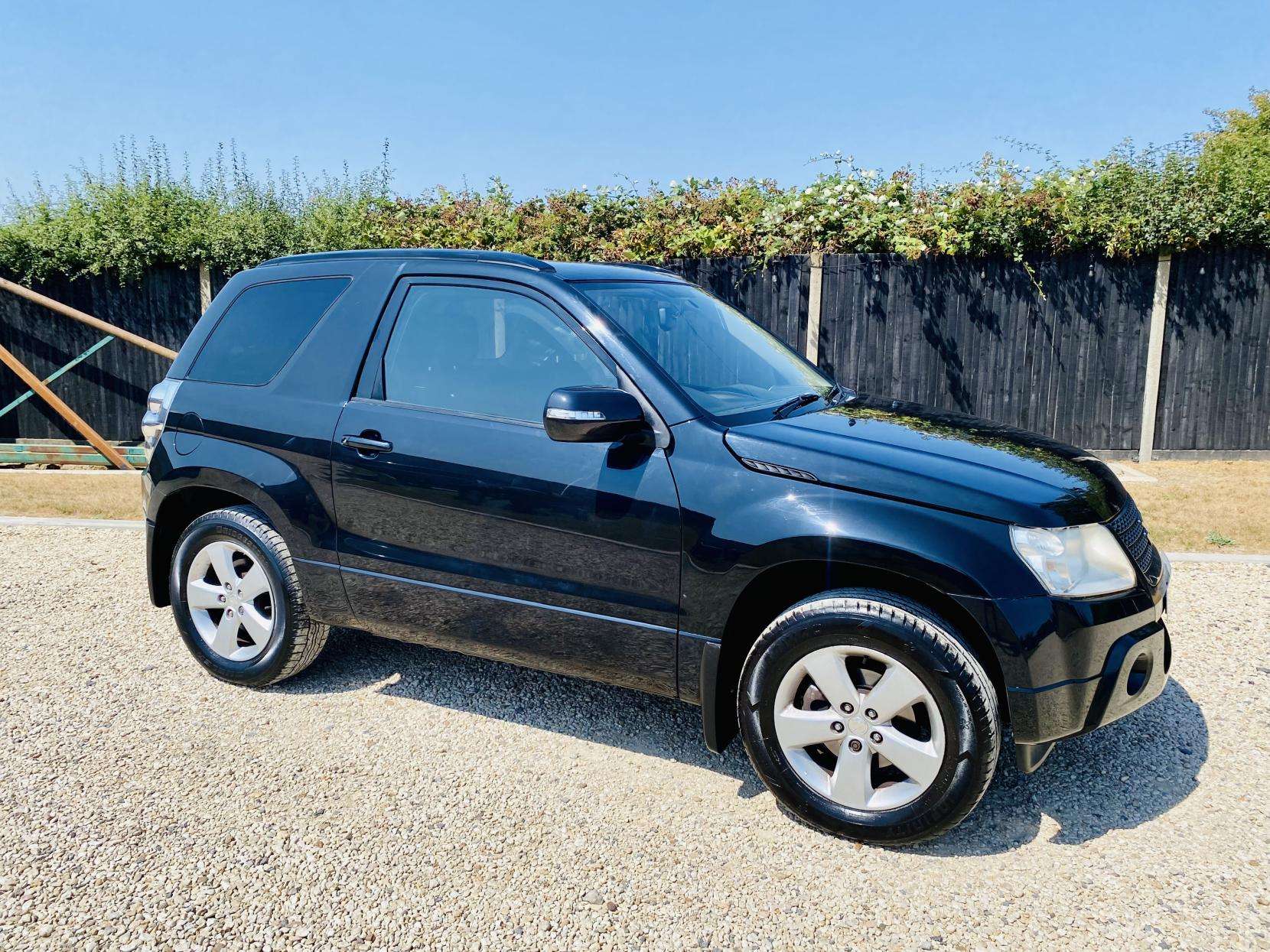 A 2010 SUZUKI GRAND VITARA SZ4 A 2010 SUZUKI GRAND VITARA SZ4