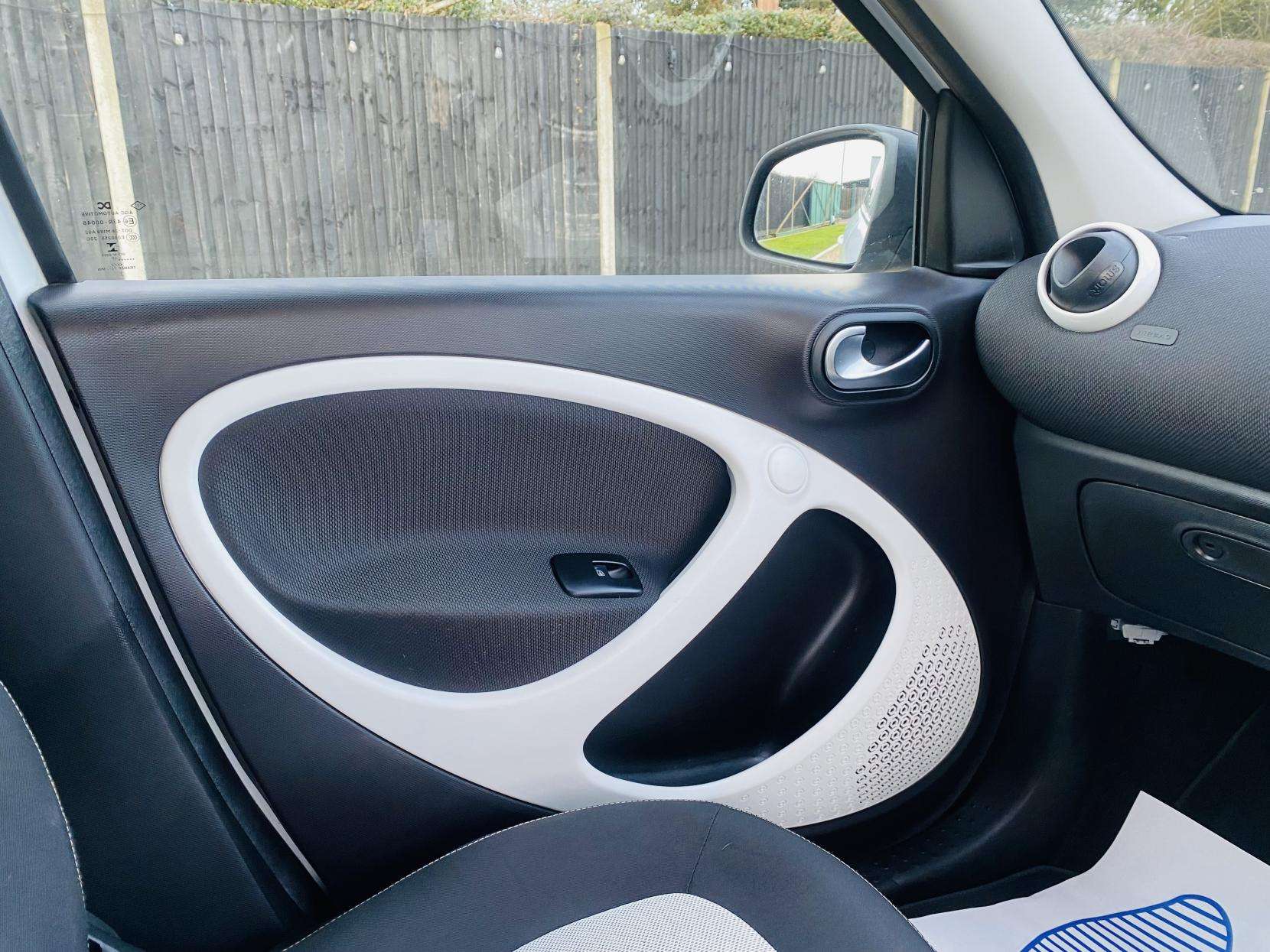 2015 SMART FORFOUR 2015 SMART FORFOUR