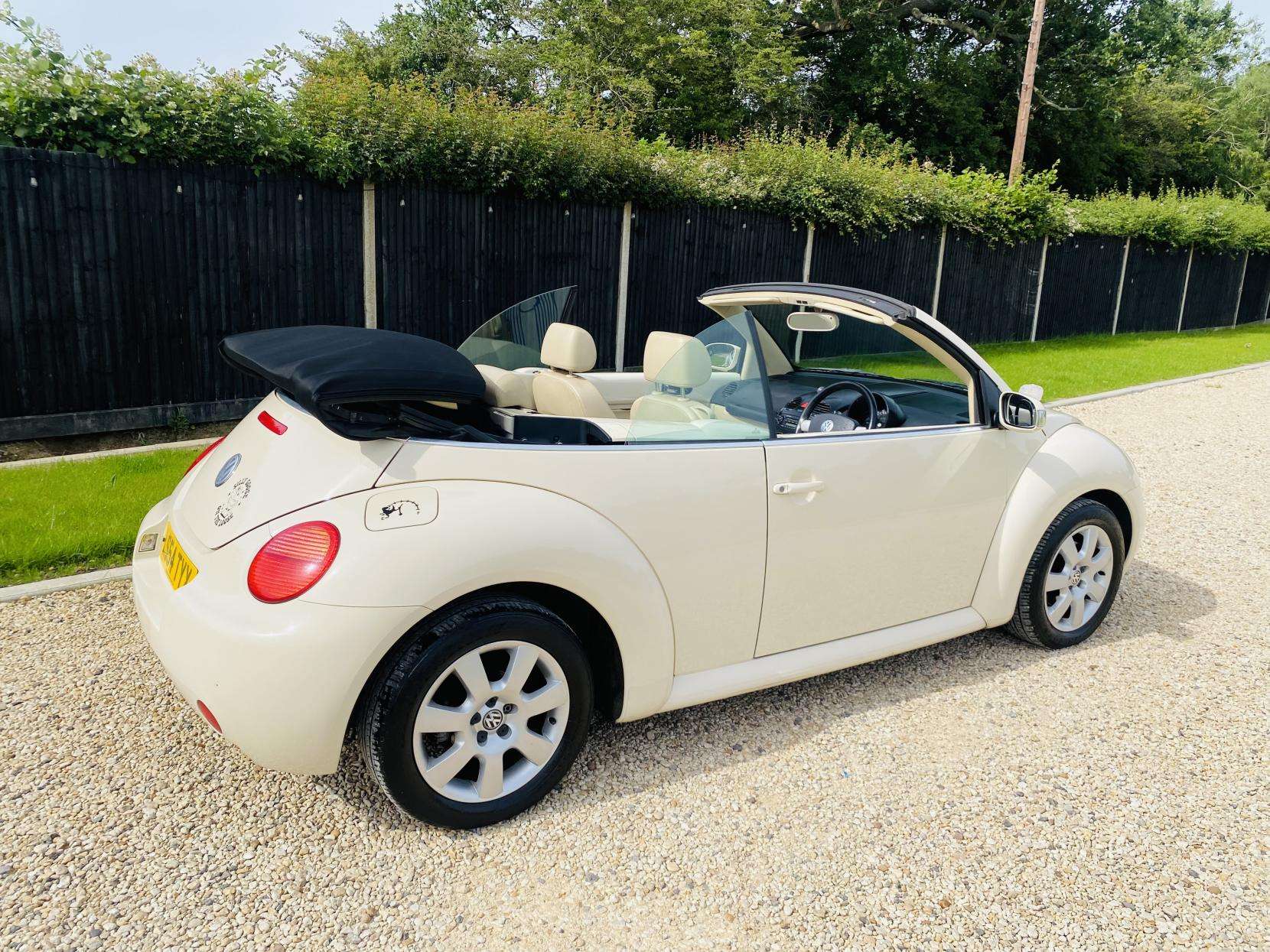 2004 VOLKSWAGEN BEETLE 2004 VOLKSWAGEN BEETLE