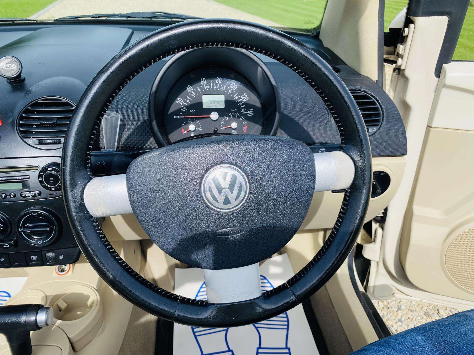 2004 VOLKSWAGEN BEETLE 2004 VOLKSWAGEN BEETLE