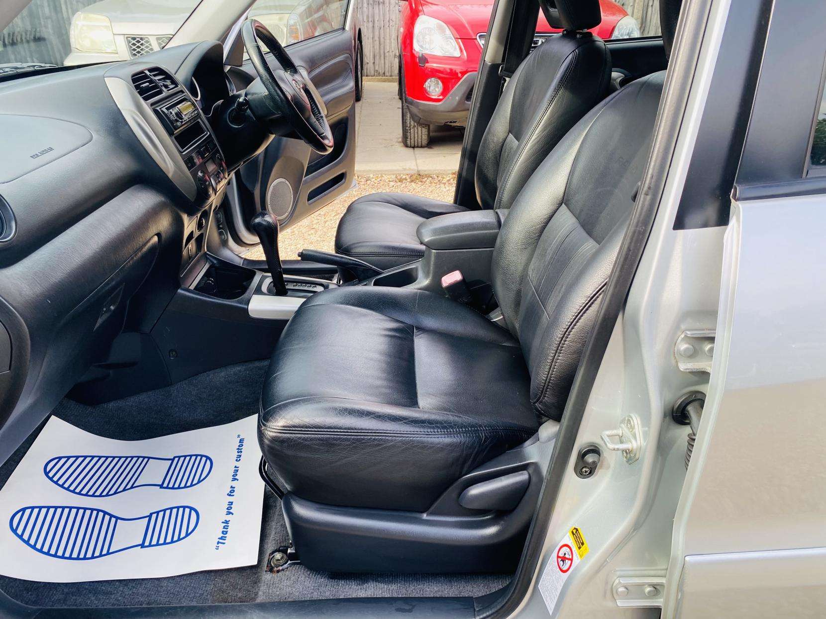 2004 TOYOTA RAV4 2004 TOYOTA RAV4