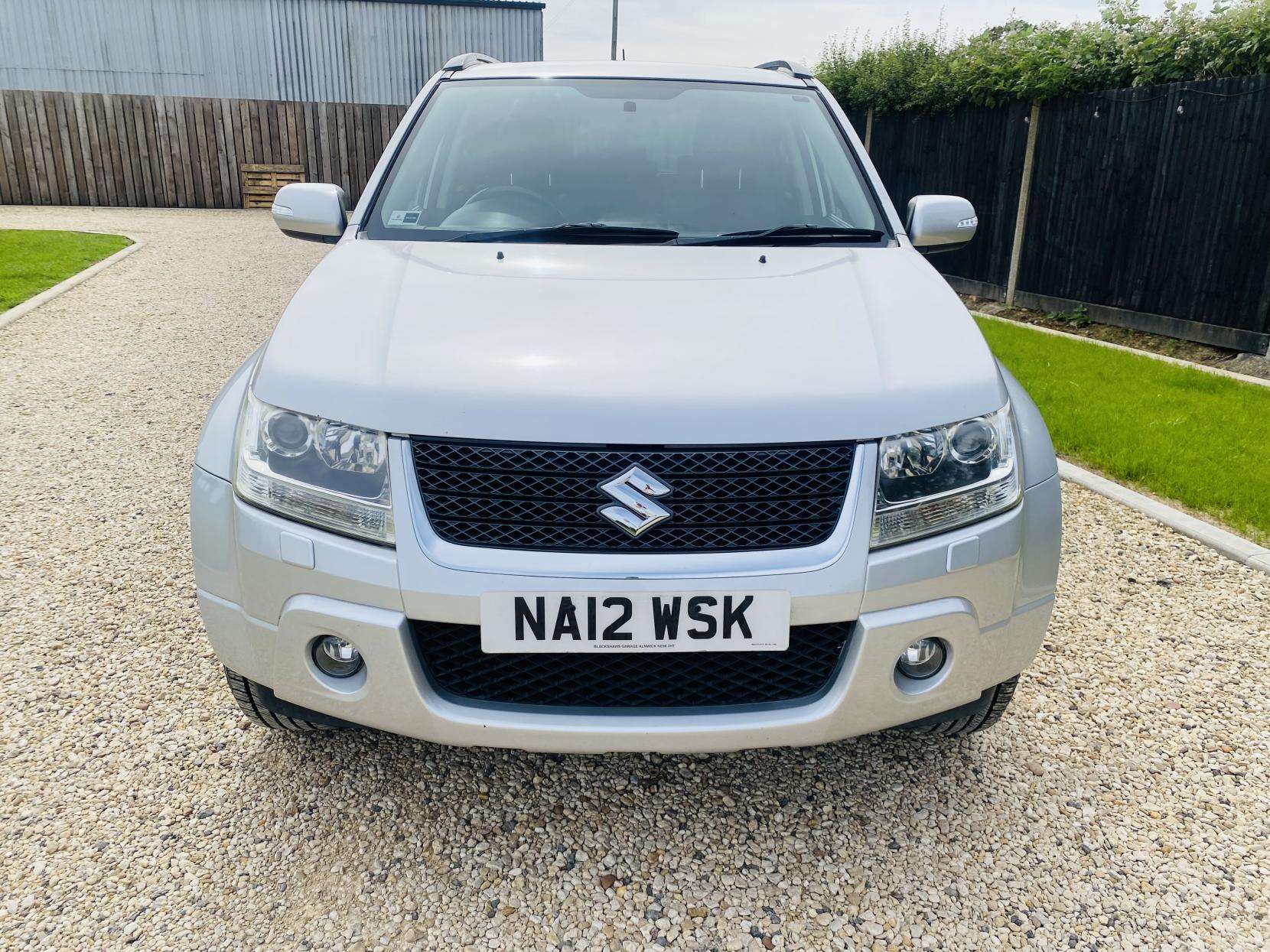 A 2012 SUZUKI GRAND VITARA 2.4 VVT SZ5 SUV 5dr Petrol Manual 4WD Euro 5 (169 ps) A 2012 SUZUKI GRAND VITARA 2.4 VVT SZ5 SUV 5dr Petrol Manual 4WD Euro 5 (169 ps)