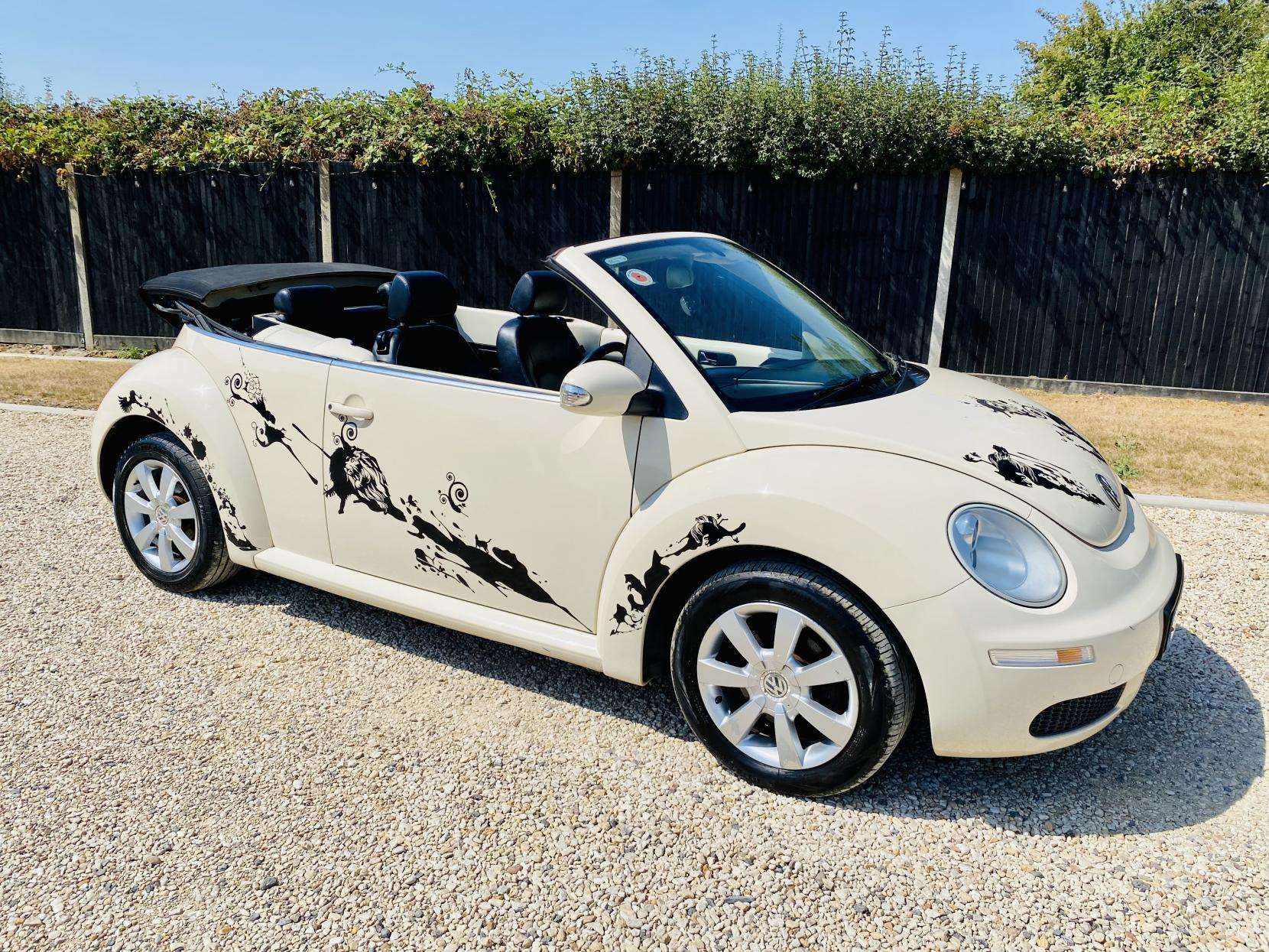 A 2007 VOLKSWAGEN BEETLE 2.0 S Cabriolet 2dr Petrol Manual Euro 4 (115 ps) A 2007 VOLKSWAGEN BEETLE 2.0 S Cabriolet 2dr Petrol Manual Euro 4 (115 ps)