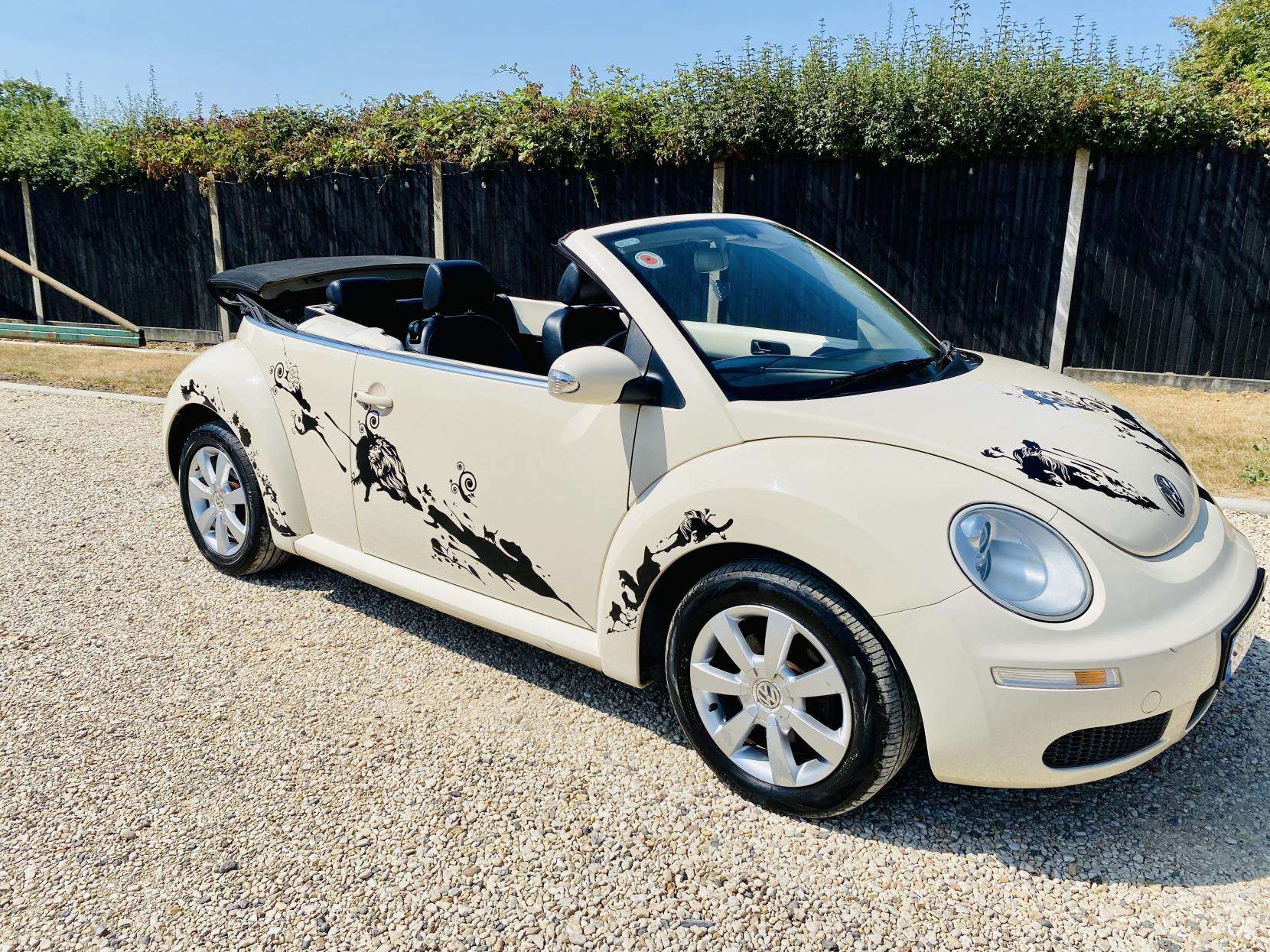 A 2007 VOLKSWAGEN BEETLE 2.0 S Cabriolet 2dr Petrol Manual Euro 4 (115 ps) A 2007 VOLKSWAGEN BEETLE 2.0 S Cabriolet 2dr Petrol Manual Euro 4 (115 ps)