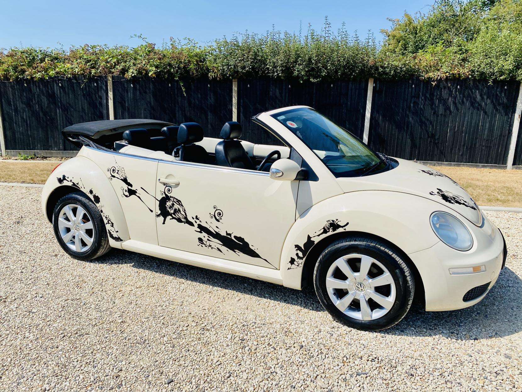 A 2007 VOLKSWAGEN BEETLE 2.0 S Cabriolet 2dr Petrol Manual Euro 4 (115 ps) A 2007 VOLKSWAGEN BEETLE 2.0 S Cabriolet 2dr Petrol Manual Euro 4 (115 ps)