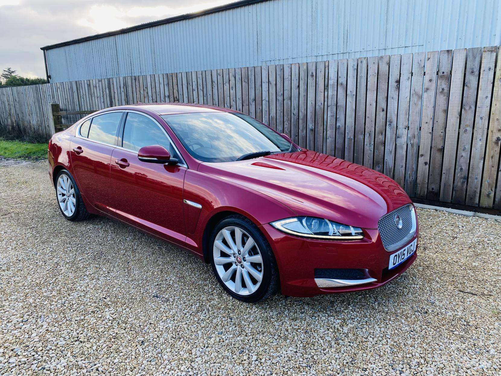 A 2015 JAGUAR XF 2.2d Portfolio Saloon 4dr Diesel Auto Euro 5 (s/s) (200 ps) A 2015 JAGUAR XF 2.2d Portfolio Saloon 4dr Diesel Auto Euro 5 (s/s) (200 ps)