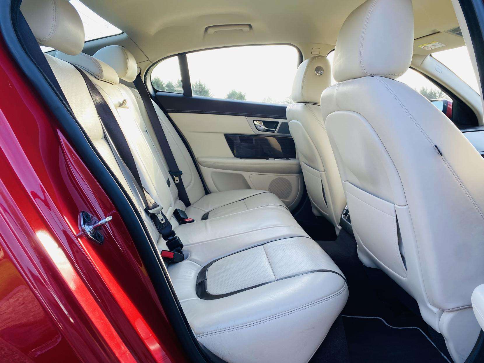 2015 JAGUAR XF 2015 JAGUAR XF