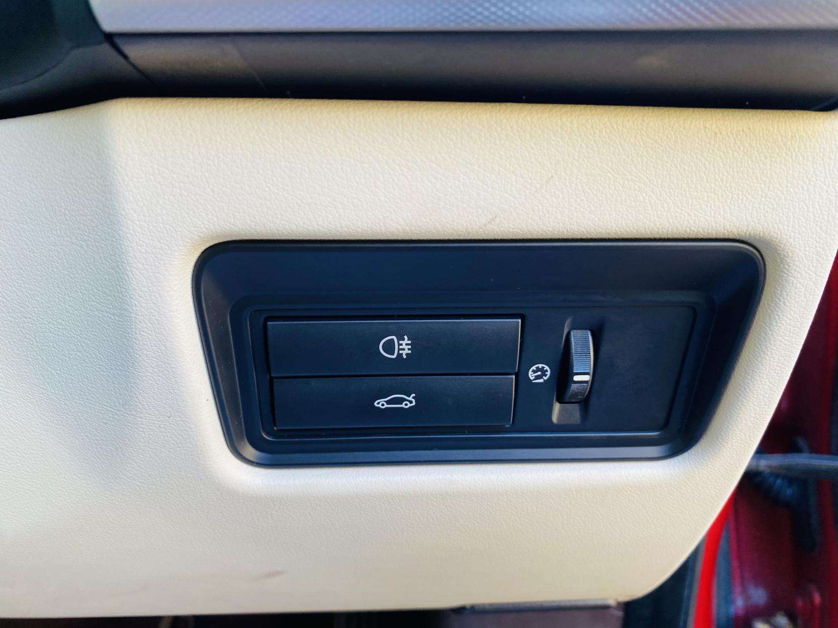 2015 JAGUAR XF 2015 JAGUAR XF