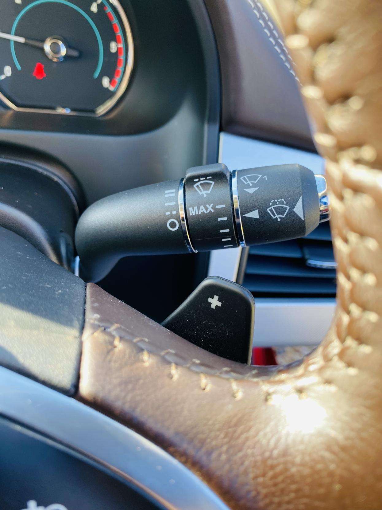 2015 JAGUAR XF 2015 JAGUAR XF