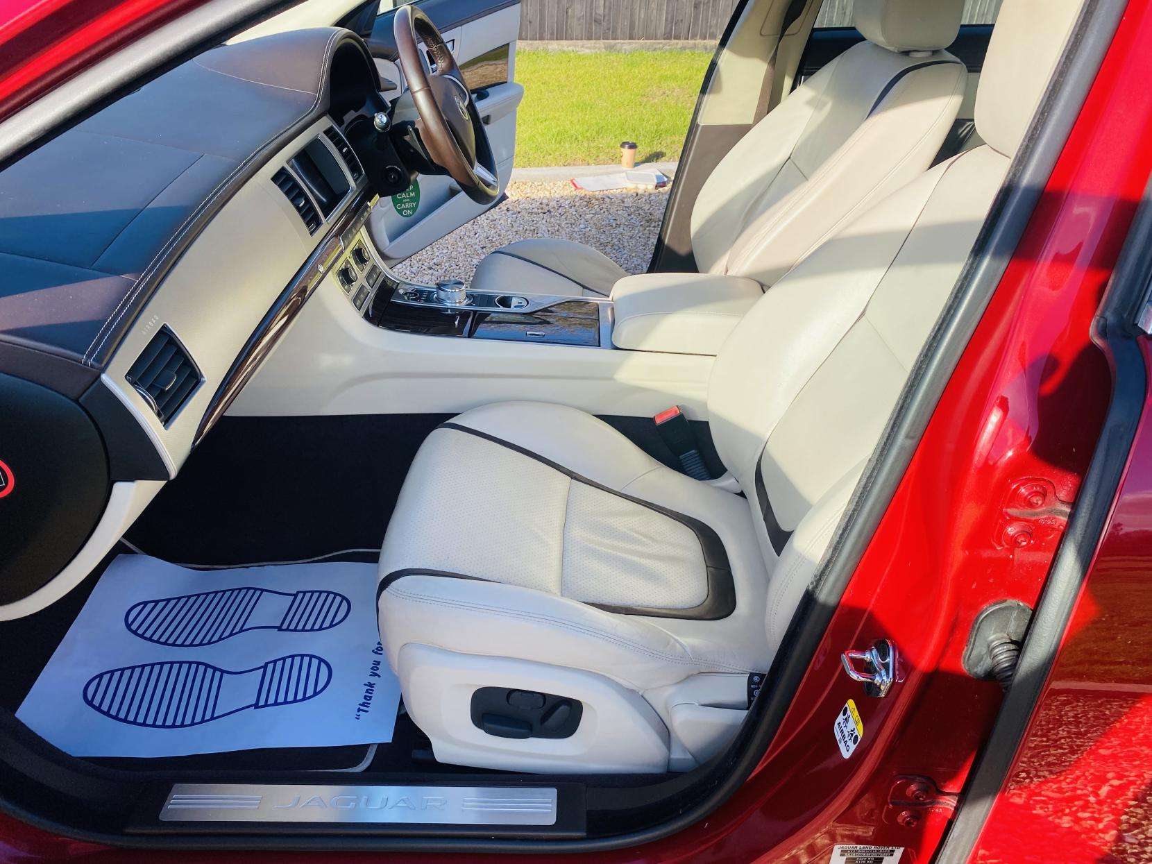 2015 JAGUAR XF 2015 JAGUAR XF