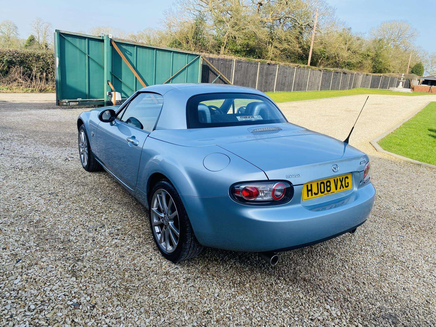 A 2008 MAZDA MX-5 2.0i Niseko Roadster 2dr Petrol Manual Euro 4 (160 ps) A 2008 MAZDA MX-5 2.0i Niseko Roadster 2dr Petrol Manual Euro 4 (160 ps)