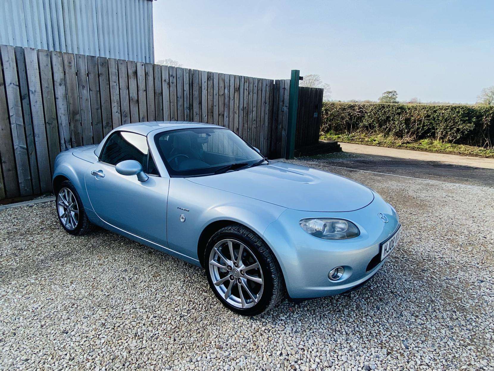 A 2008 MAZDA MX-5 2.0i Niseko Roadster 2dr Petrol Manual Euro 4 (160 ps) A 2008 MAZDA MX-5 2.0i Niseko Roadster 2dr Petrol Manual Euro 4 (160 ps)
