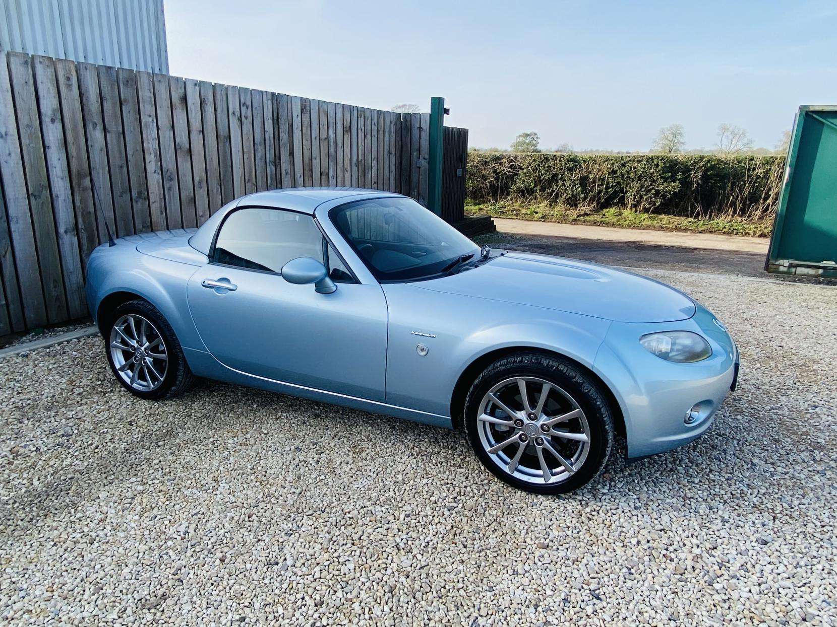A 2008 MAZDA MX-5 2.0i Niseko Roadster 2dr Petrol Manual Euro 4 (160 ps) A 2008 MAZDA MX-5 2.0i Niseko Roadster 2dr Petrol Manual Euro 4 (160 ps)