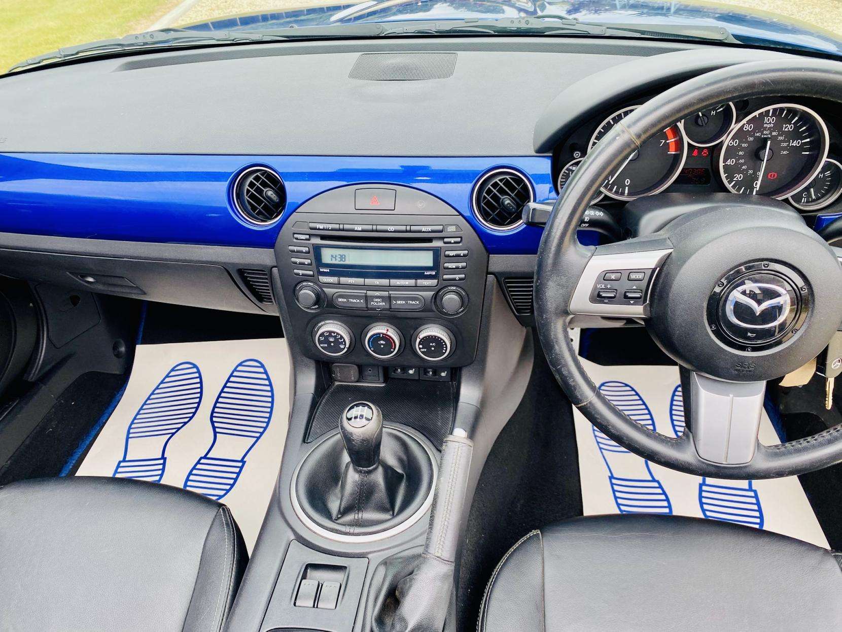 2010 MAZDA MX-5 2010 MAZDA MX-5