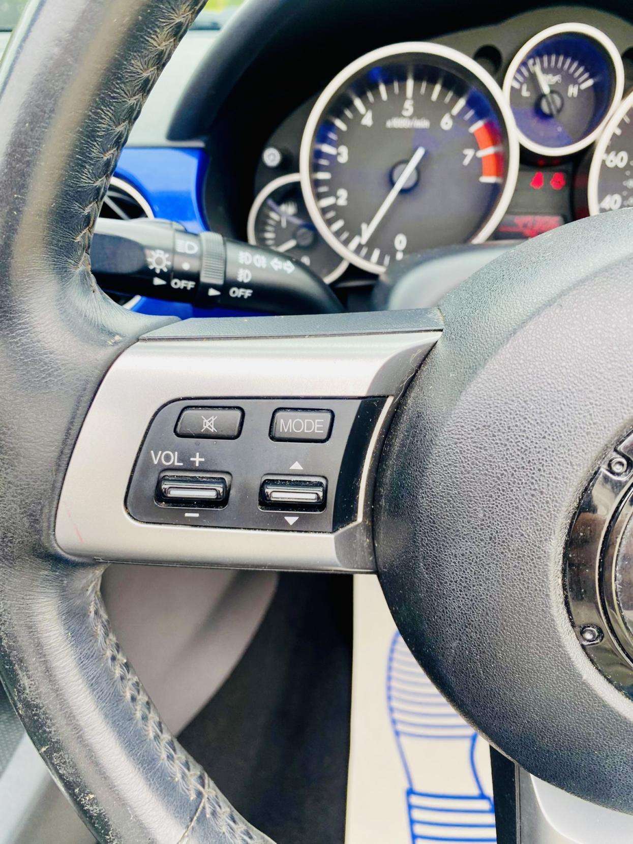 2010 MAZDA MX-5 2010 MAZDA MX-5