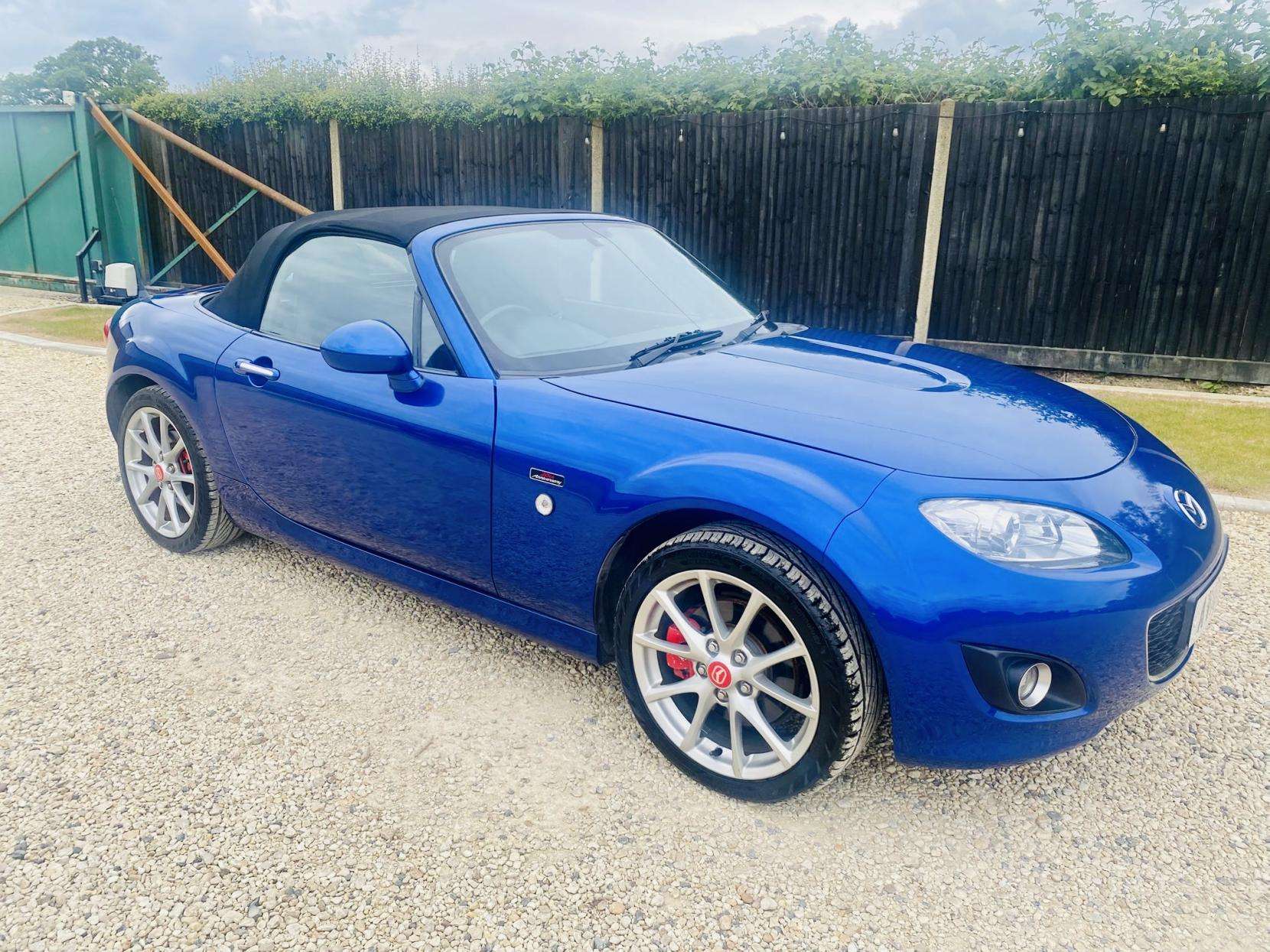 A 2010 MAZDA MX-5 1.8i 20th Anniversary Convertible 2dr Petrol Manual Euro 4 (126 ps) A 2010 MAZDA MX-5 1.8i 20th Anniversary Convertible 2dr Petrol Manual Euro 4 (126 ps)