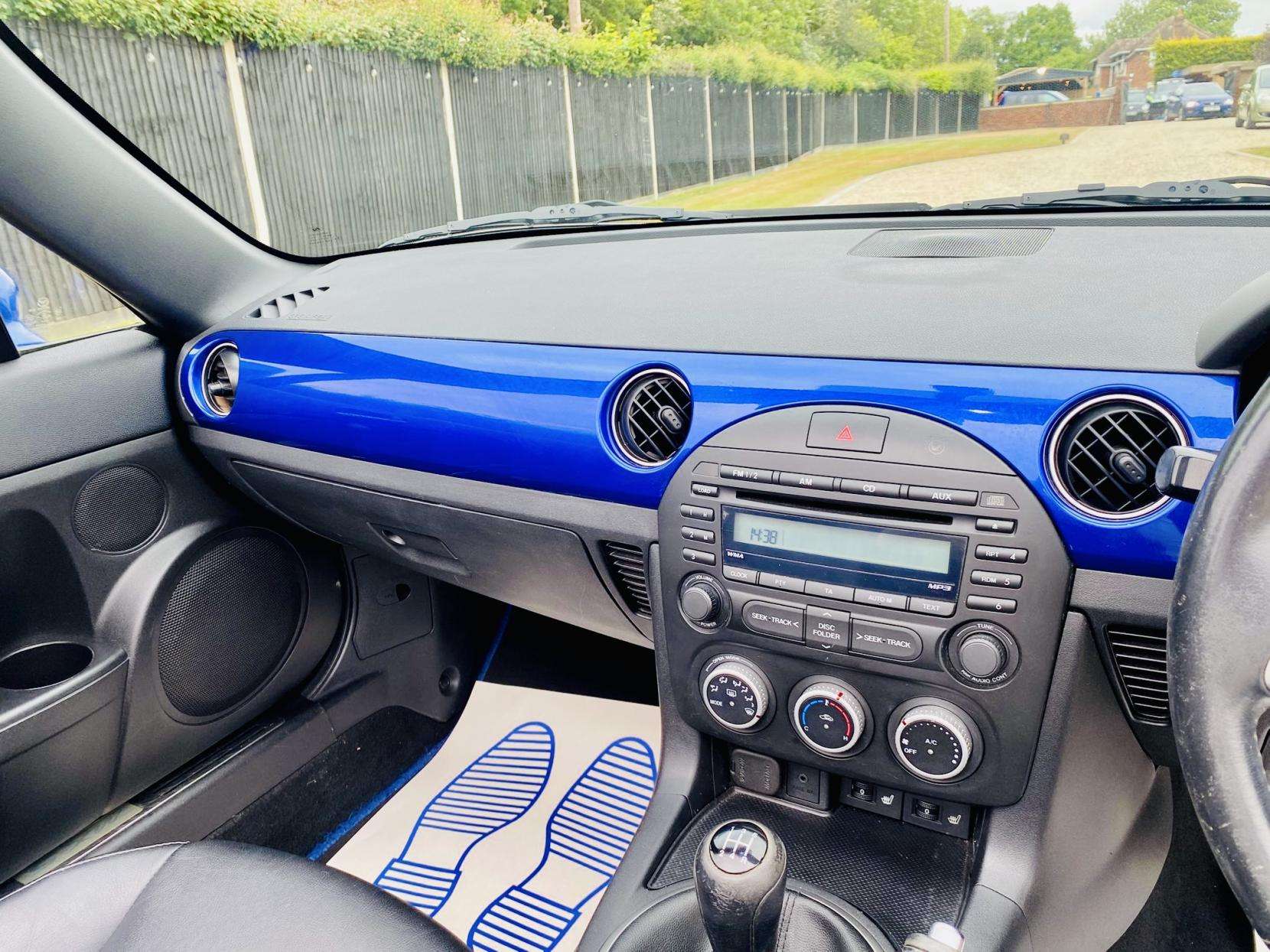 2010 MAZDA MX-5 2010 MAZDA MX-5