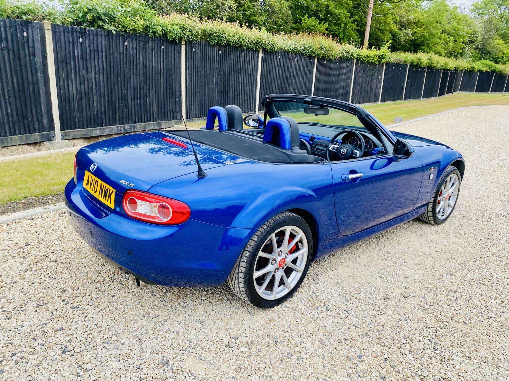 2010 MAZDA MX-5 2010 MAZDA MX-5