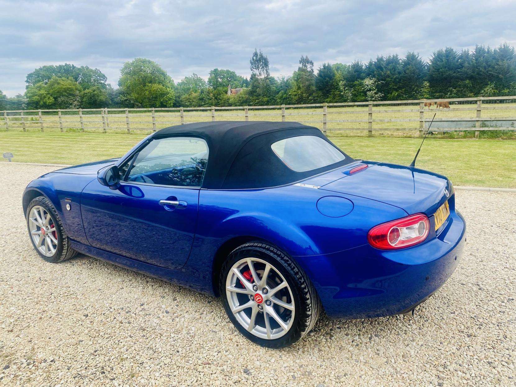 2010 MAZDA MX-5 2010 MAZDA MX-5