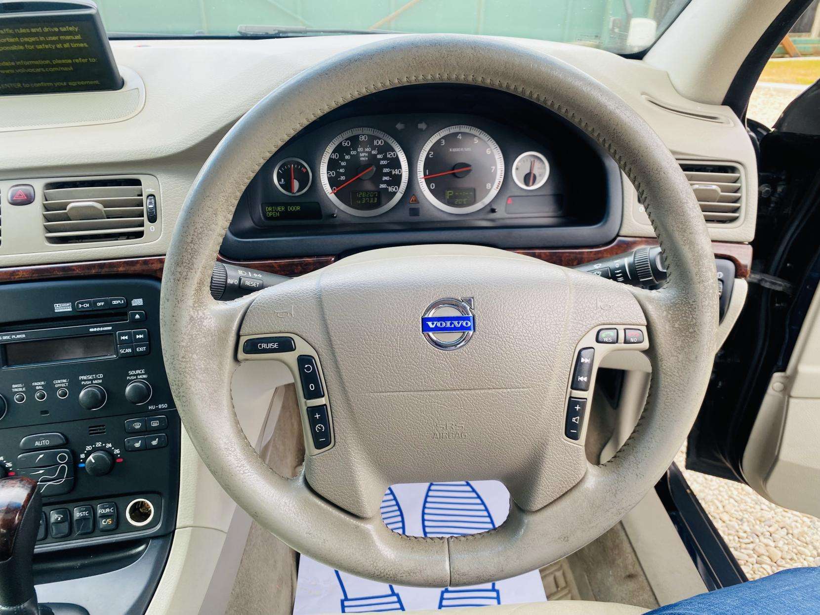 2005 VOLVO S80 2005 VOLVO S80