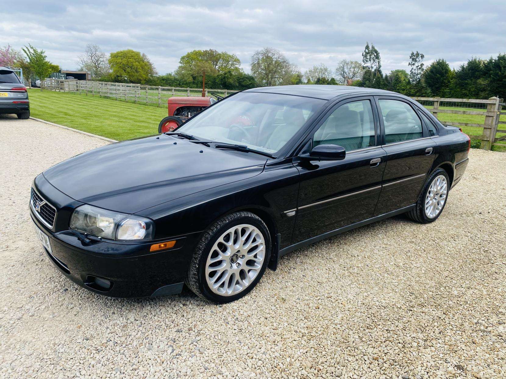 A 2005 VOLVO S80 2.9 T6 SE Saloon 4dr Petrol Geartronic (259 g/km, 272 bhp) A 2005 VOLVO S80 2.9 T6 SE Saloon 4dr Petrol Geartronic (259 g/km, 272 bhp)