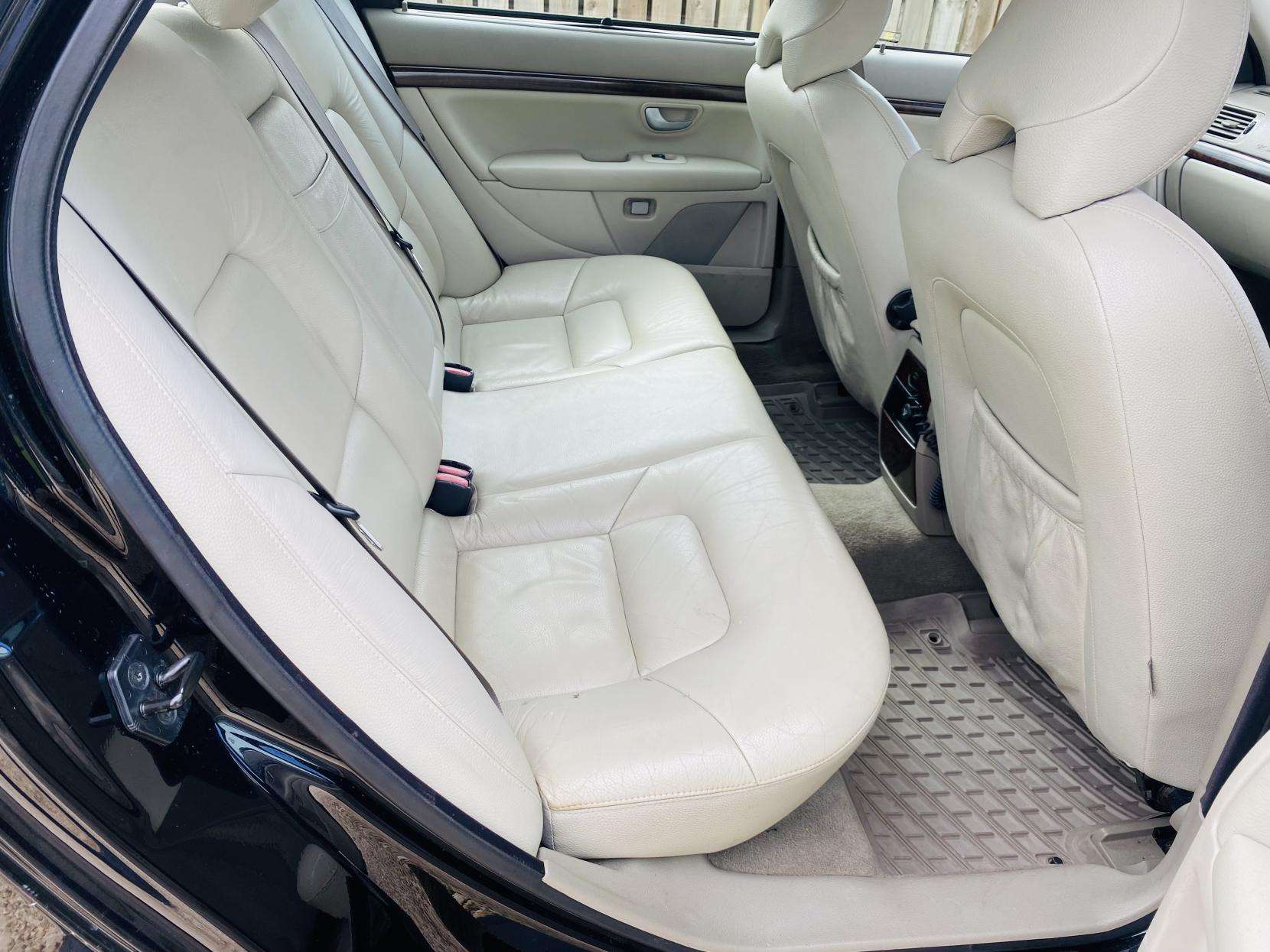 2005 VOLVO S80 2005 VOLVO S80