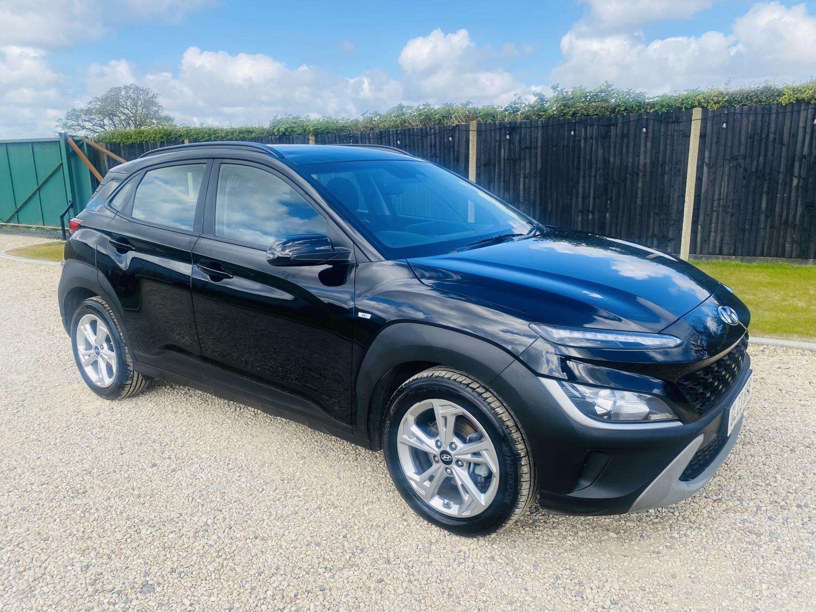 A 2023 HYUNDAI KONA 1.0 T-GDi MHEV SE Connect SUV 5dr Petrol Hybrid Manual Euro 6 (s/s) (120 ps) A 2023 HYUNDAI KONA 1.0 T-GDi MHEV SE Connect SUV 5dr Petrol Hybrid Manual Euro 6 (s/s) (120 ps)