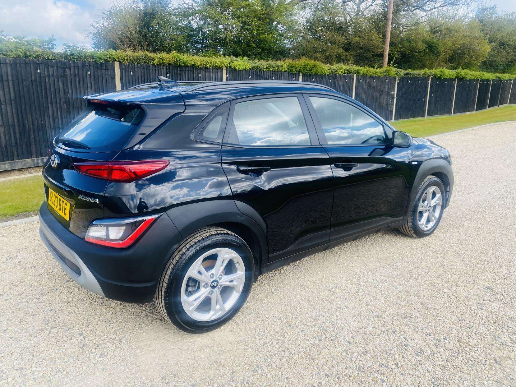 A 2023 HYUNDAI KONA 1.0 T-GDi MHEV SE Connect SUV 5dr Petrol Hybrid Manual Euro 6 (s/s) (120 ps) A 2023 HYUNDAI KONA 1.0 T-GDi MHEV SE Connect SUV 5dr Petrol Hybrid Manual Euro 6 (s/s) (120 ps)