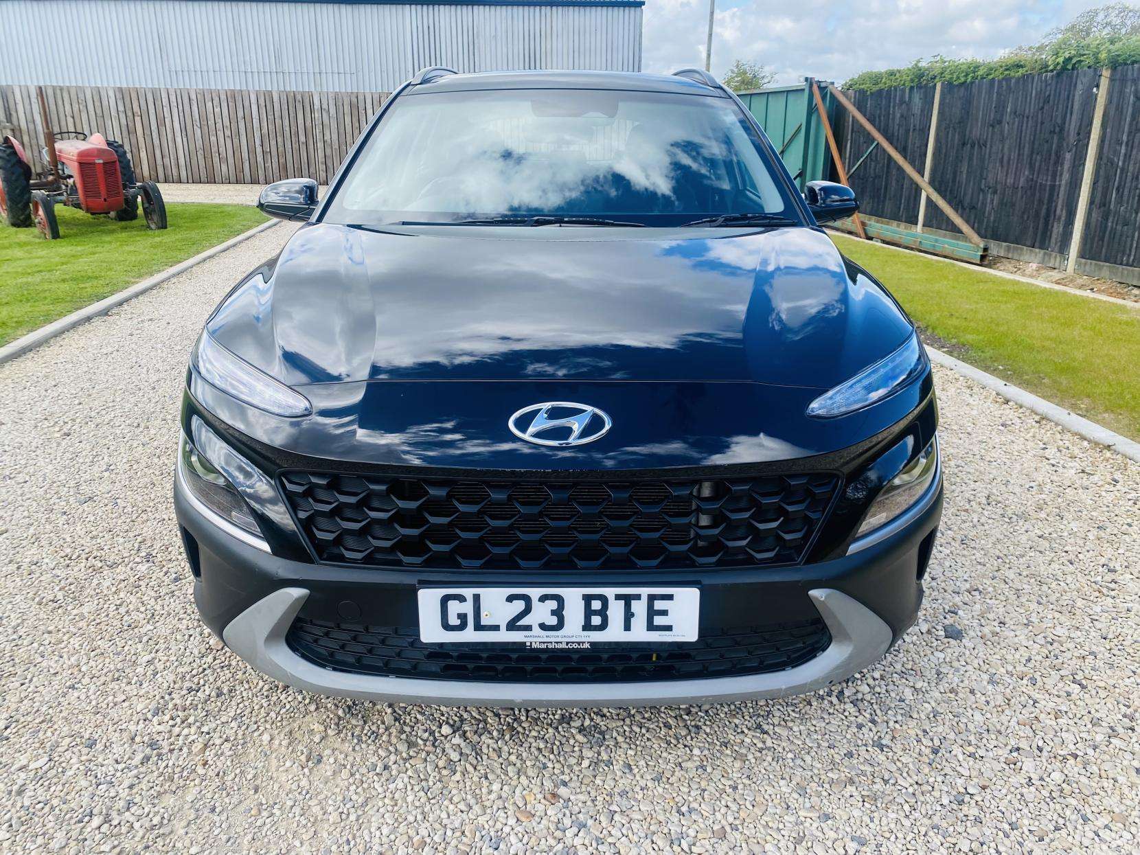 A 2023 HYUNDAI KONA 1.0 T-GDi MHEV SE Connect SUV 5dr Petrol Hybrid Manual Euro 6 (s/s) (120 ps) A 2023 HYUNDAI KONA 1.0 T-GDi MHEV SE Connect SUV 5dr Petrol Hybrid Manual Euro 6 (s/s) (120 ps)