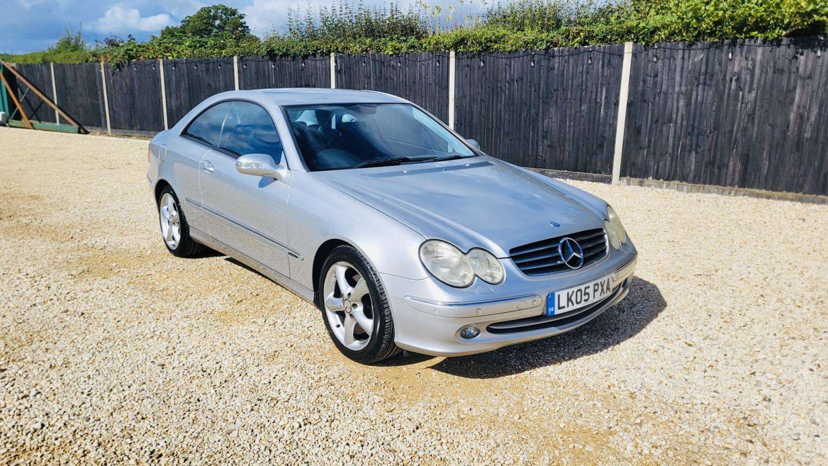 A 2005 MERCEDES-BENZ CLK 2.6 CLK240 Avantgarde Coupe 2dr Petrol Automatic (250 g/km, 170 bhp) A 2005 MERCEDES-BENZ CLK 2.6 CLK240 Avantgarde Coupe 2dr Petrol Automatic (250 g/km, 170 bhp)