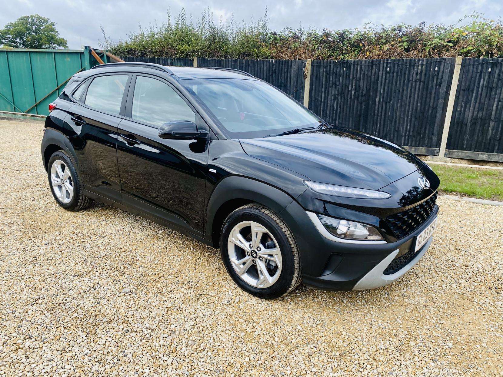 A 2023 HYUNDAI KONA 1.0 T-GDi MHEV SE Connect SUV 5dr Petrol Hybrid Manual Euro 6 (s/s) (120 ps) A 2023 HYUNDAI KONA 1.0 T-GDi MHEV SE Connect SUV 5dr Petrol Hybrid Manual Euro 6 (s/s) (120 ps)