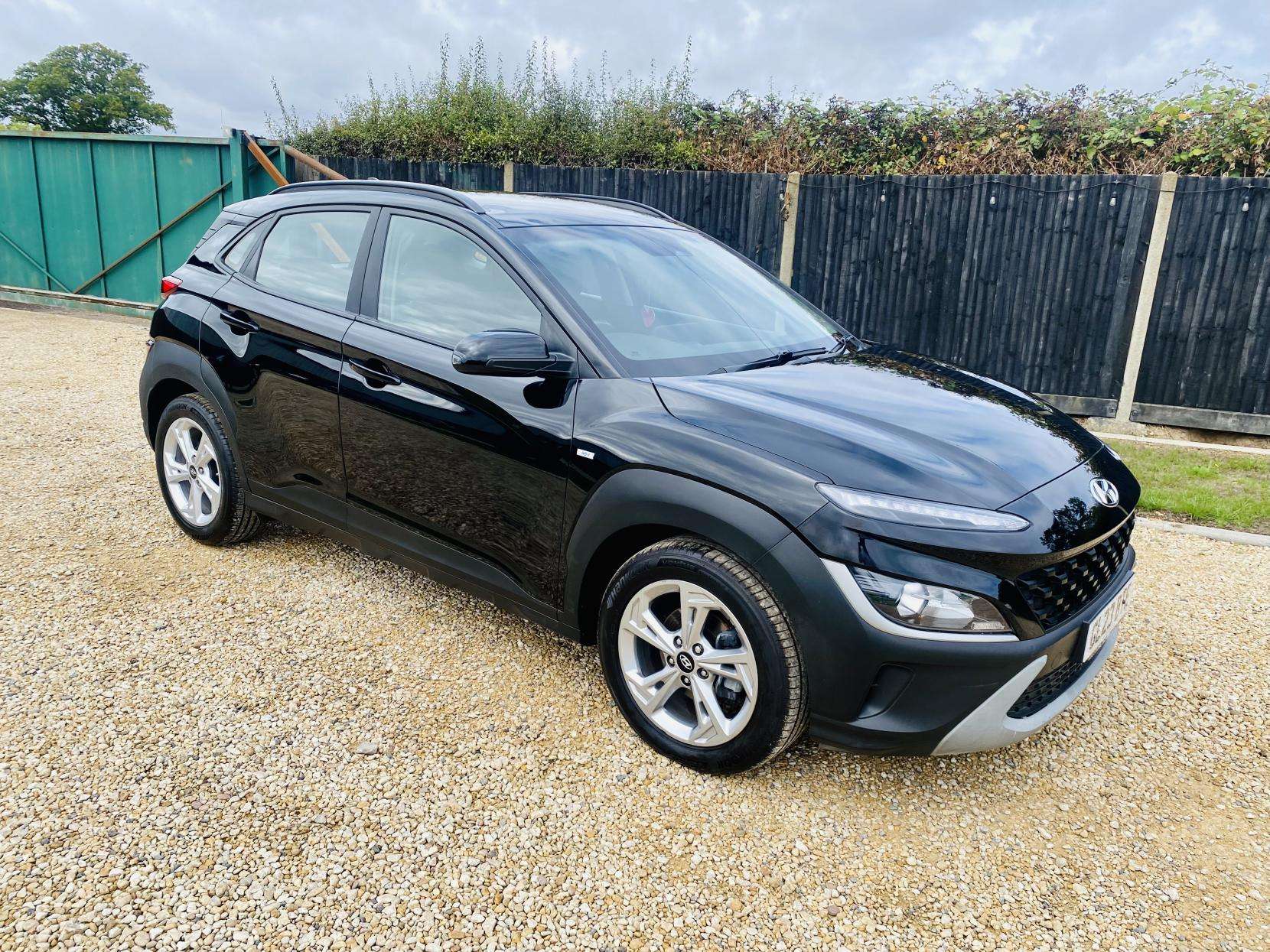 A 2023 HYUNDAI KONA 1.0 T-GDi MHEV SE Connect SUV 5dr Petrol Hybrid Manual Euro 6 (s/s) (120 ps) A 2023 HYUNDAI KONA 1.0 T-GDi MHEV SE Connect SUV 5dr Petrol Hybrid Manual Euro 6 (s/s) (120 ps)