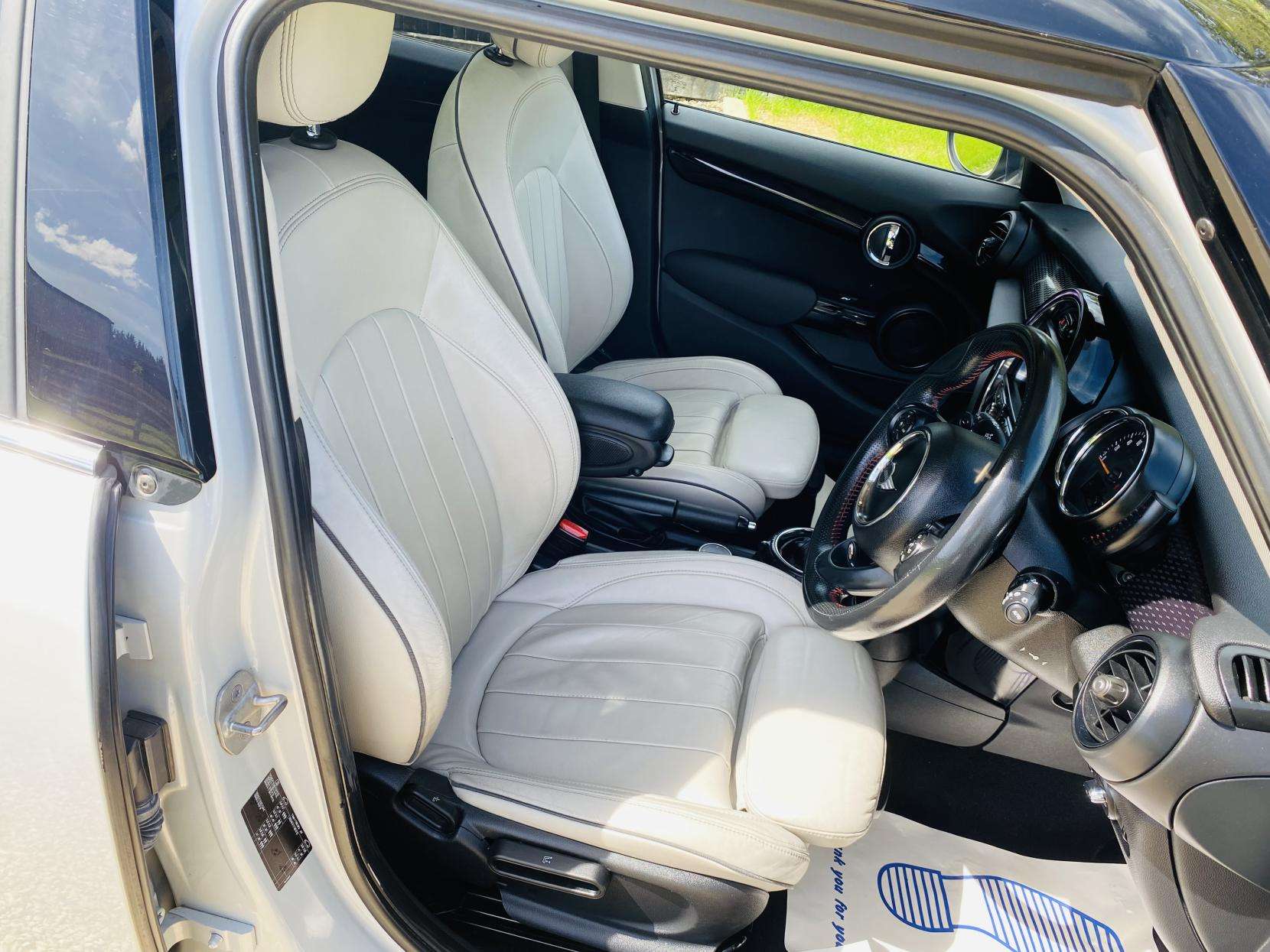 2015 MINI HATCH 2015 MINI HATCH