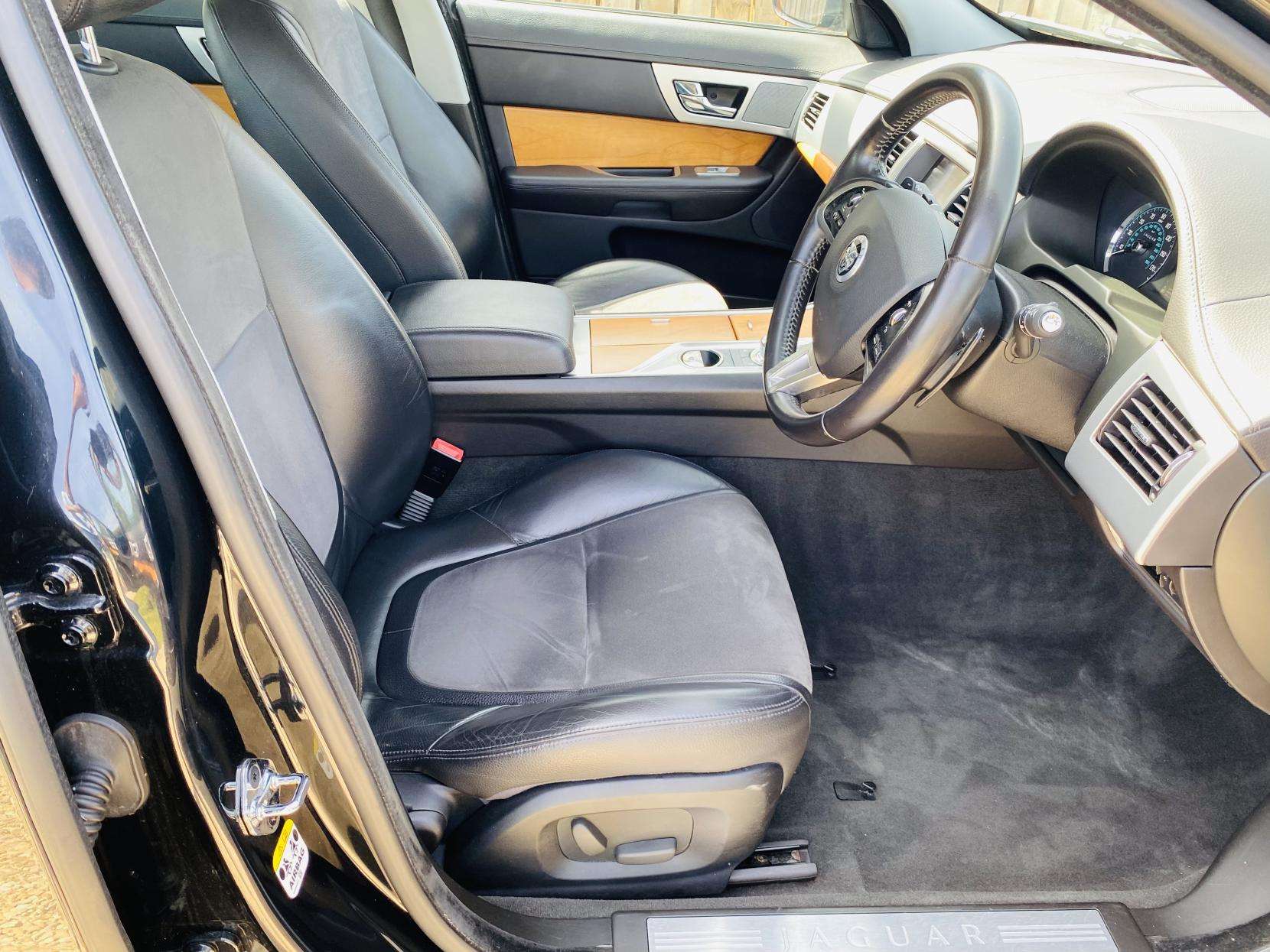 2012 JAGUAR XF 2012 JAGUAR XF